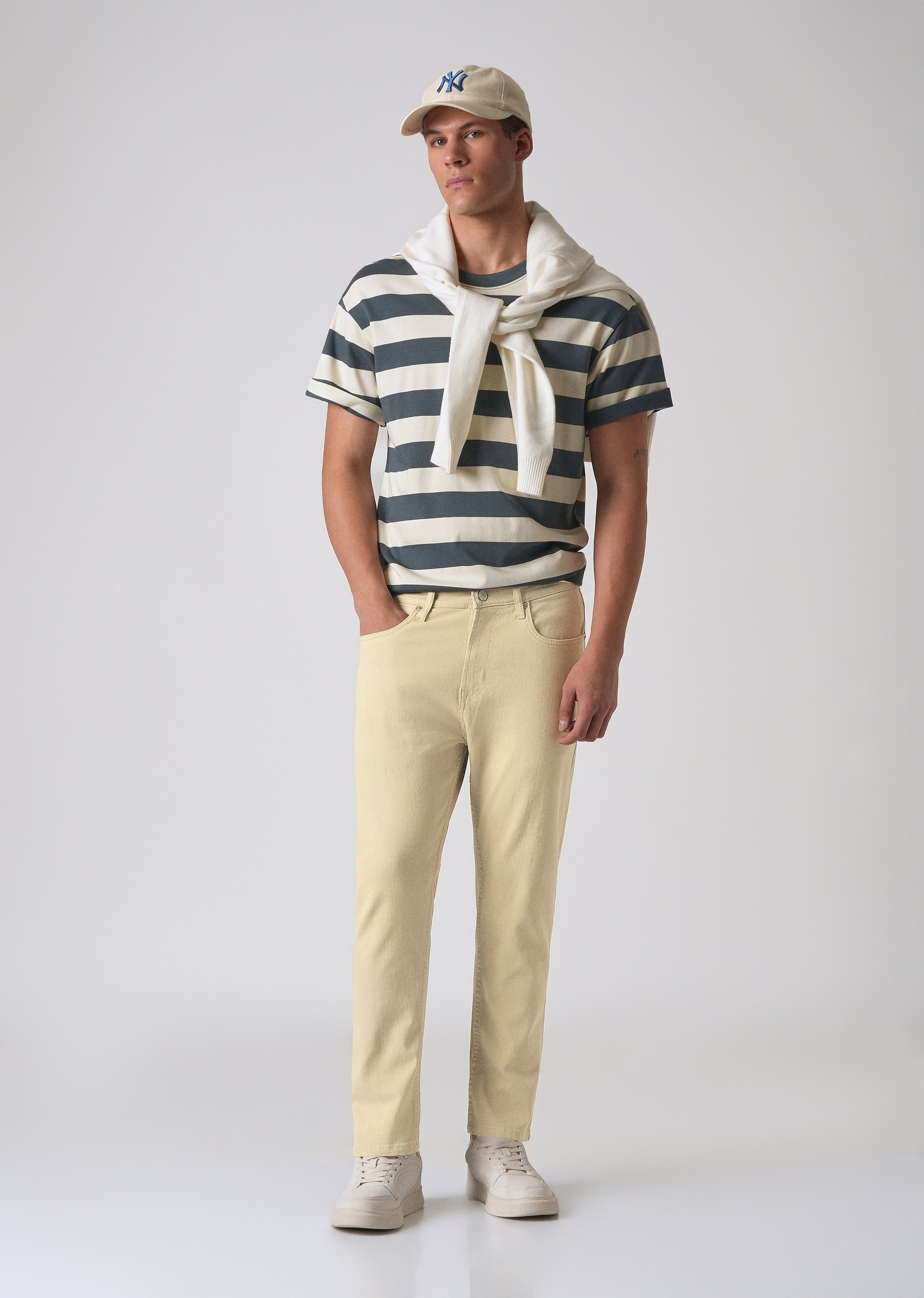 Cream Carrot Fit Denim