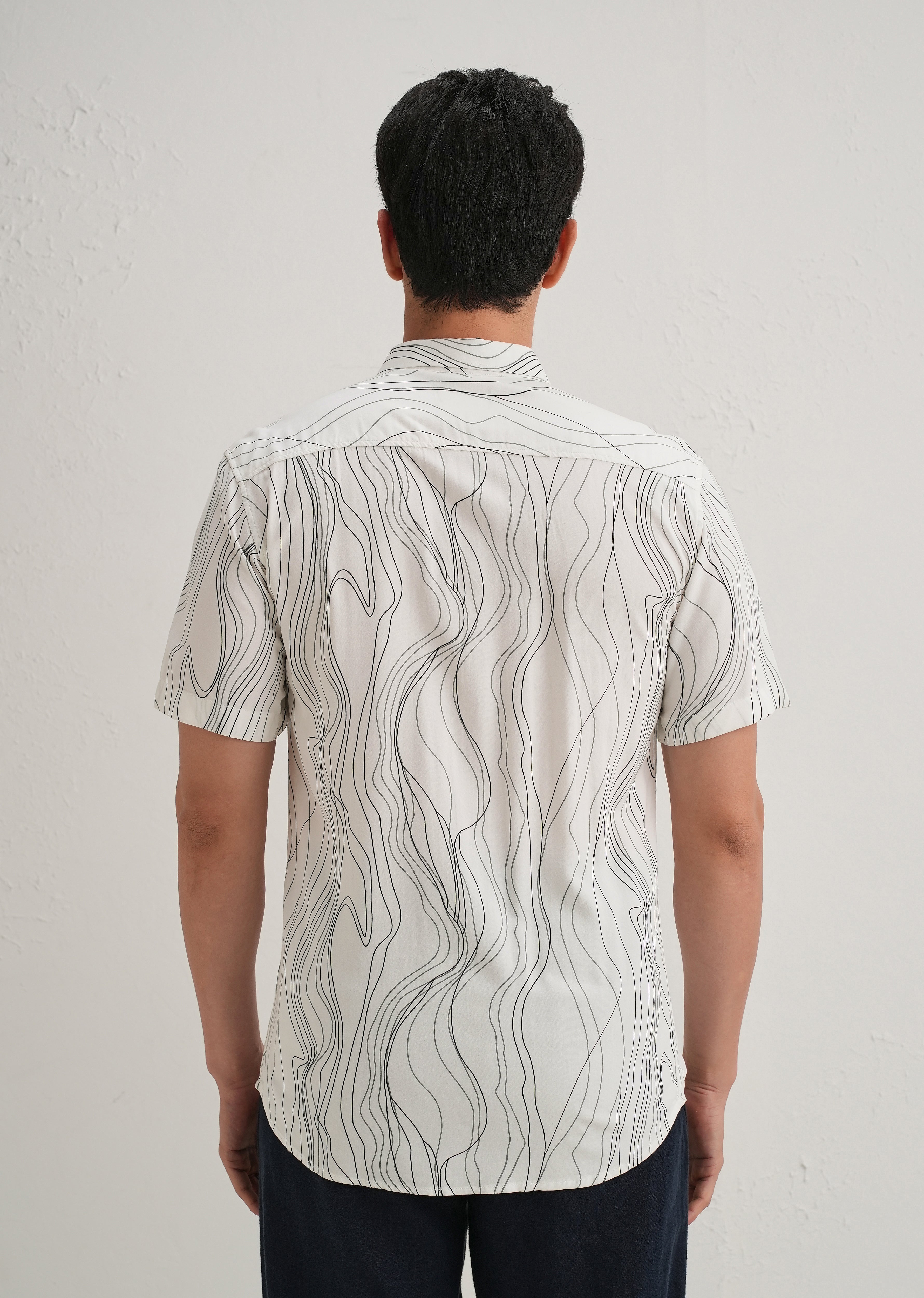 Abstract White Line Print Shirt