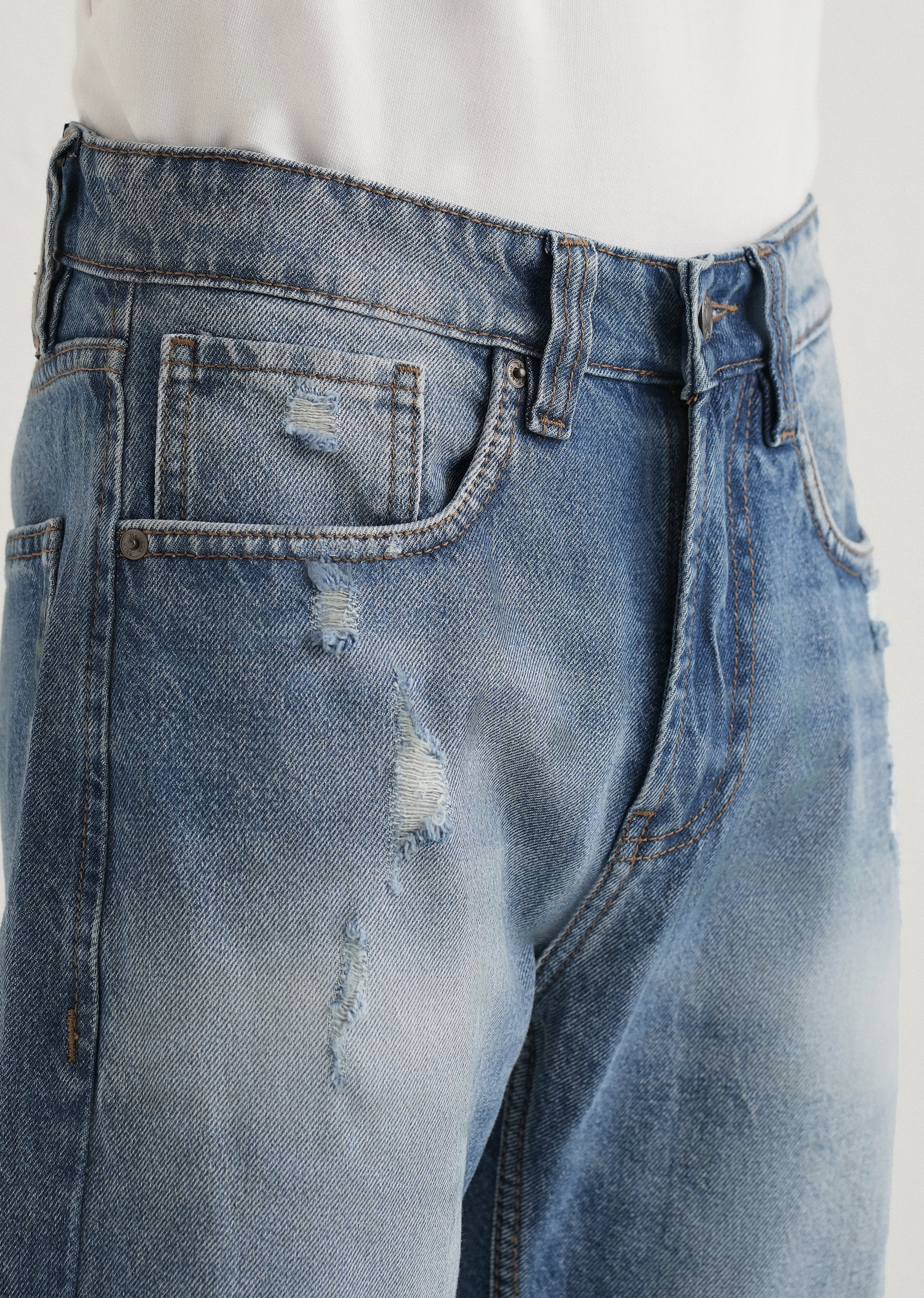 Afina Ripped Blue Straight fit Jeans