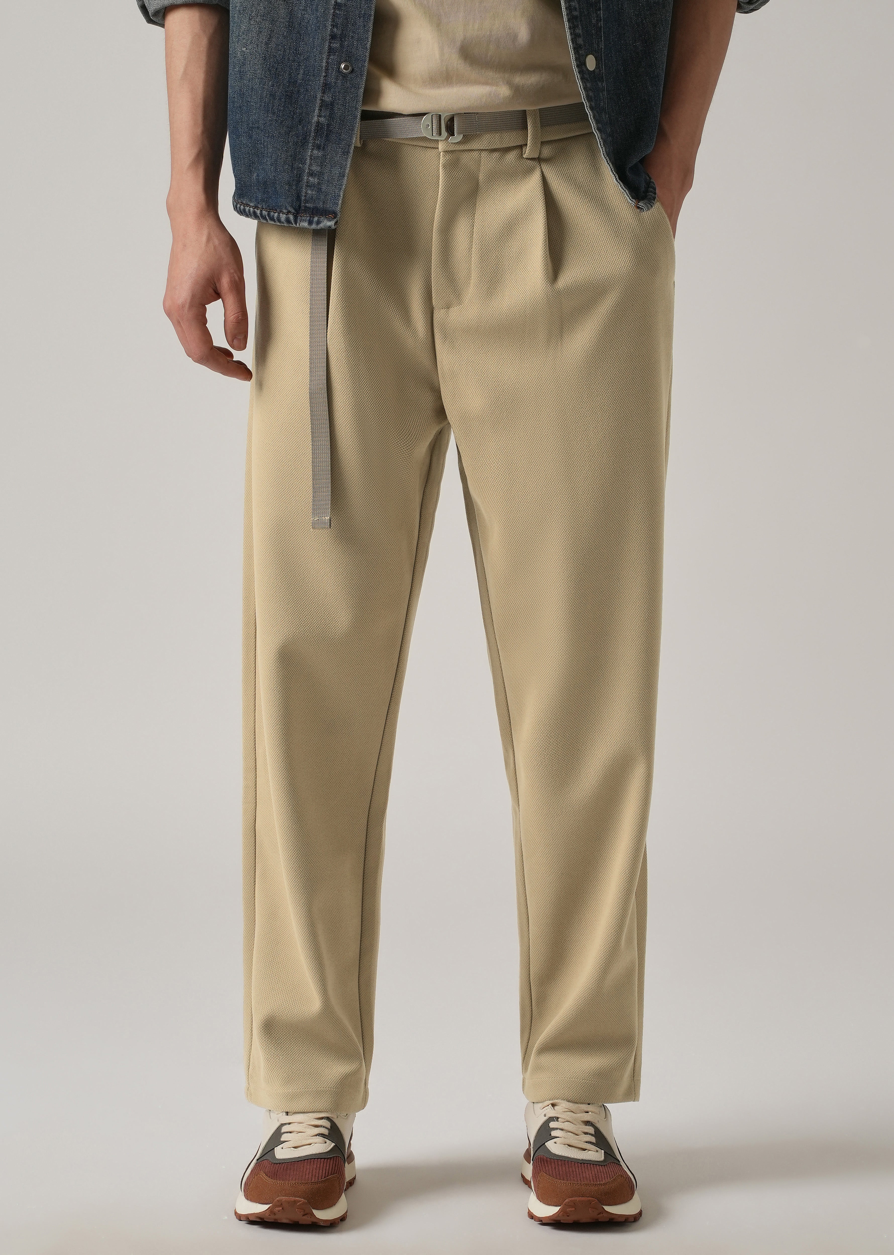 Beige Relaxed Fit Textured Pleated Pant
