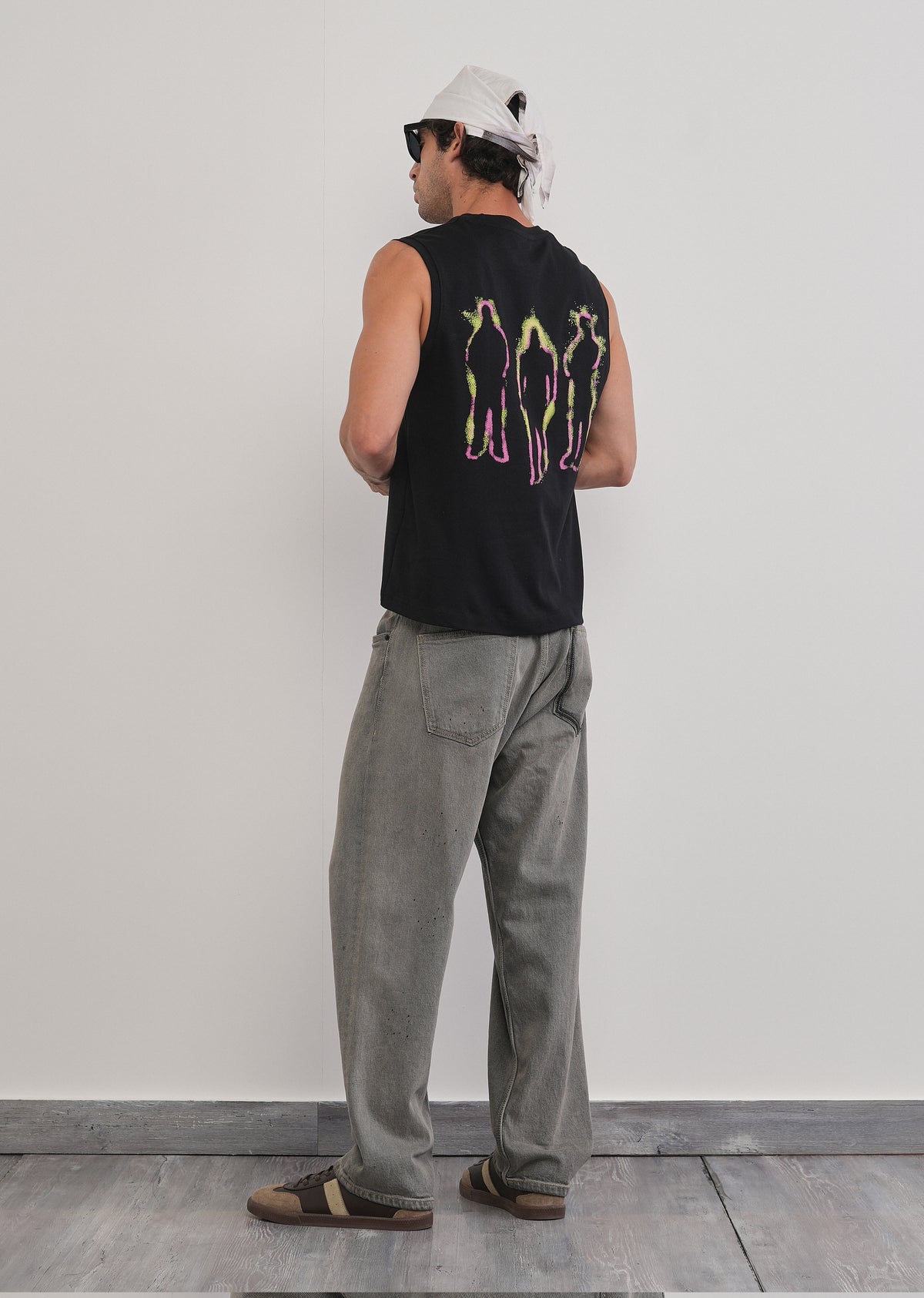 Black Aura Flow Tank