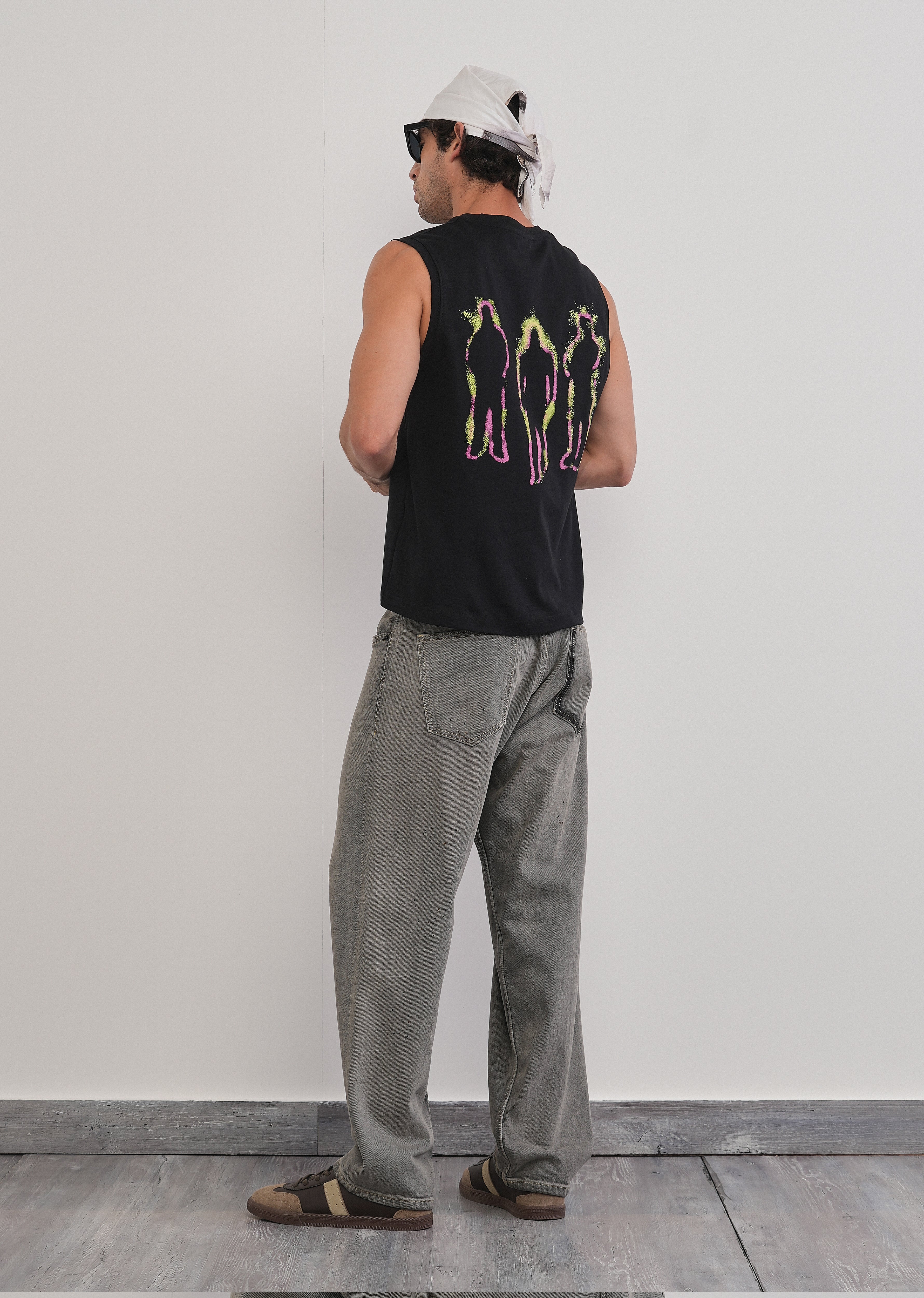 Black Aura Flow Tank