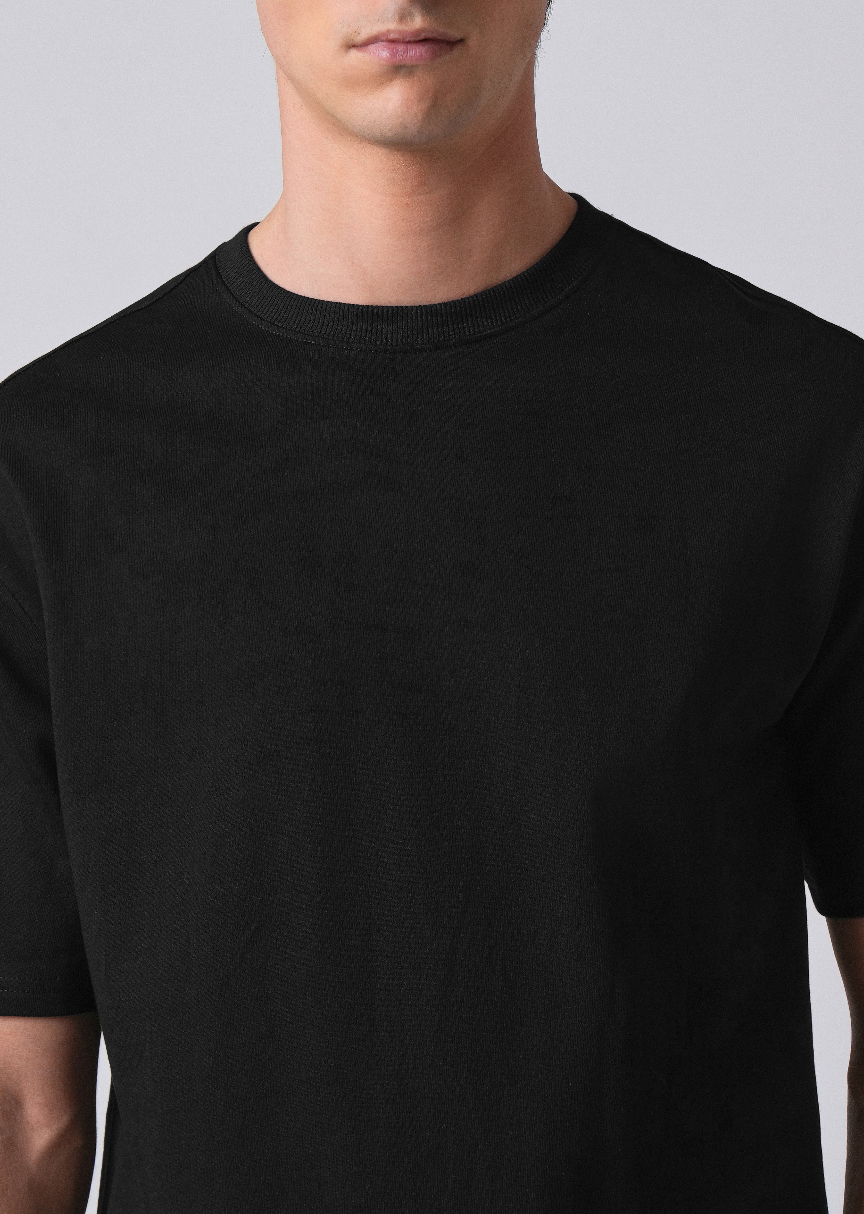 Black Basic Relaxed Fit T-shirt