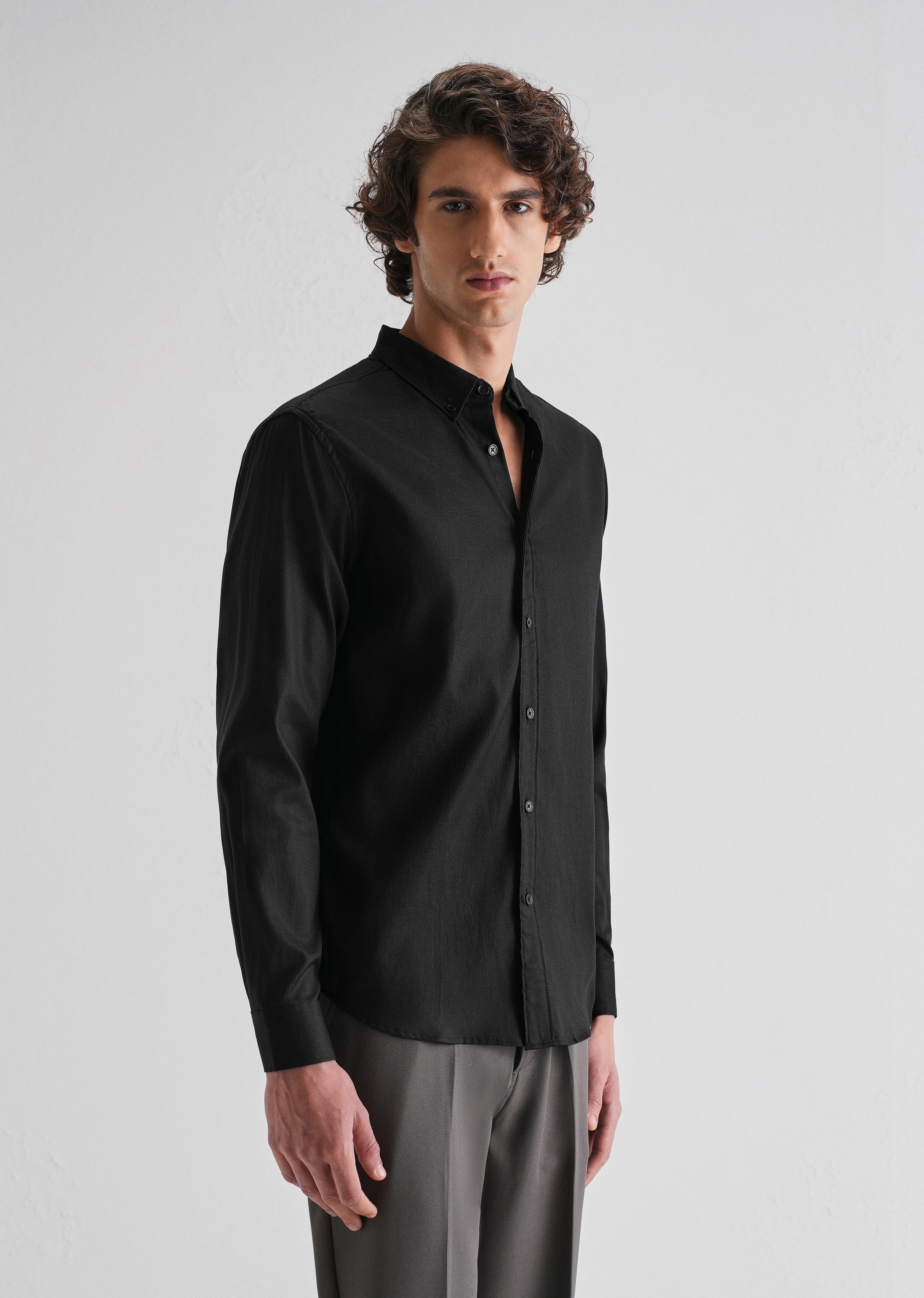 Black Plain Blended Cotton Regular Fit Shirt