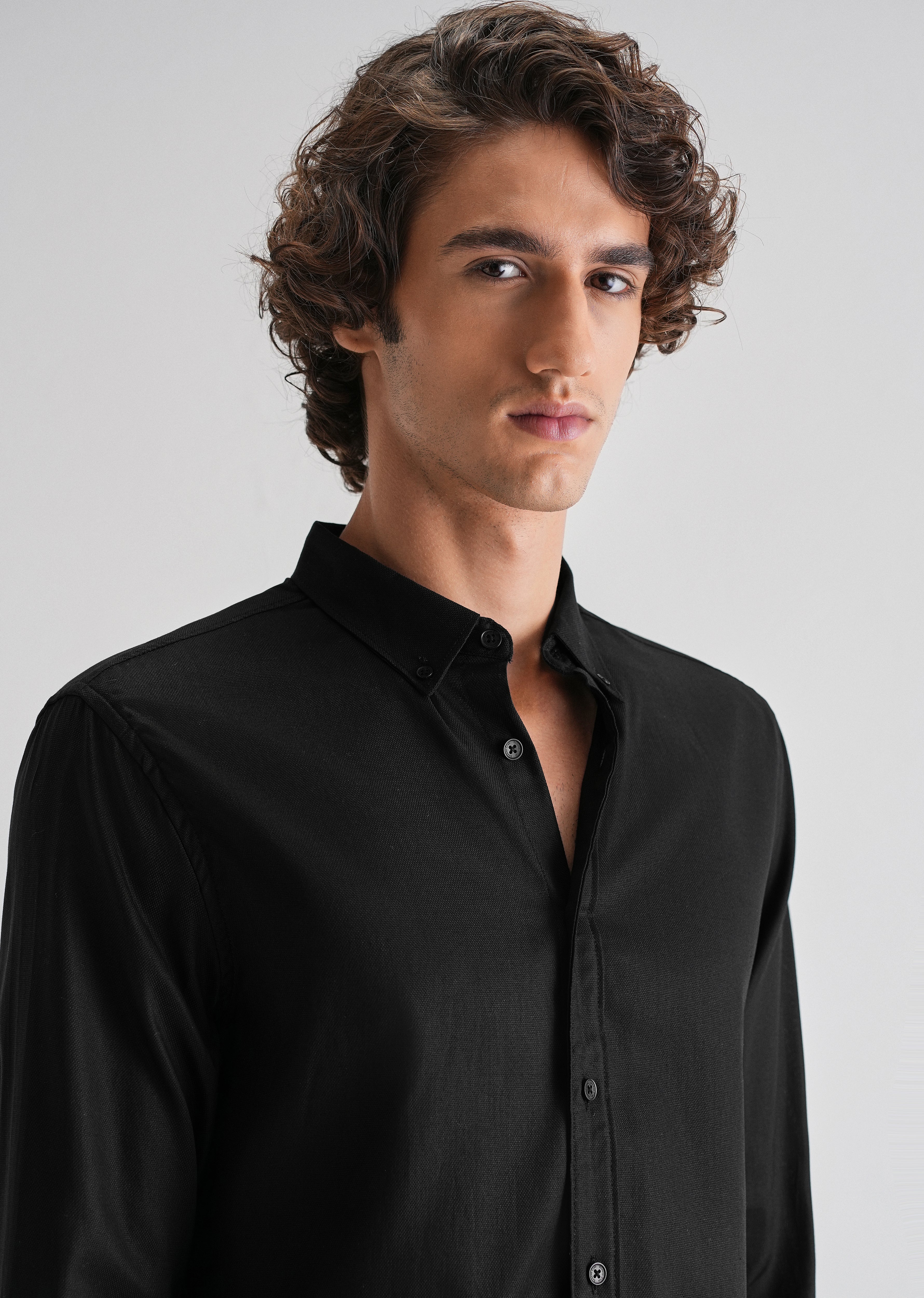Black Plain Blended Cotton Regular Fit Shirt