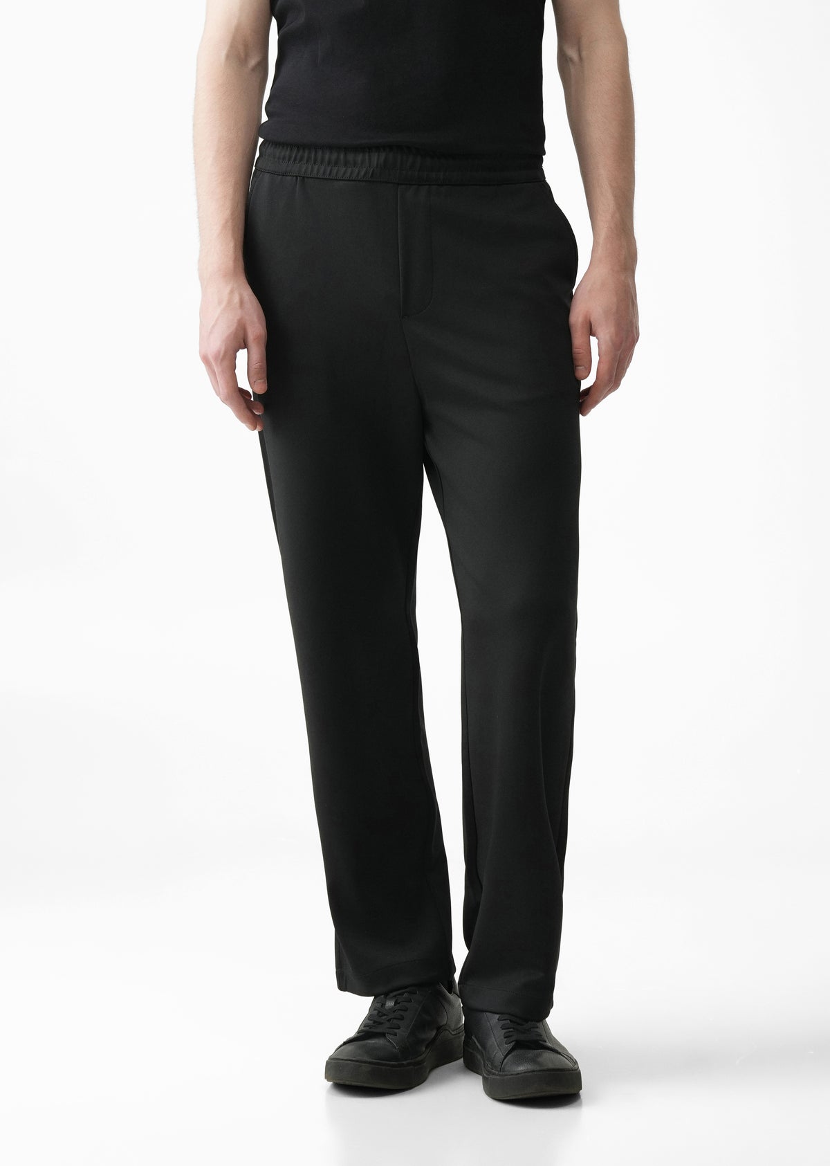 Black Elasticated Regular Fit Pant