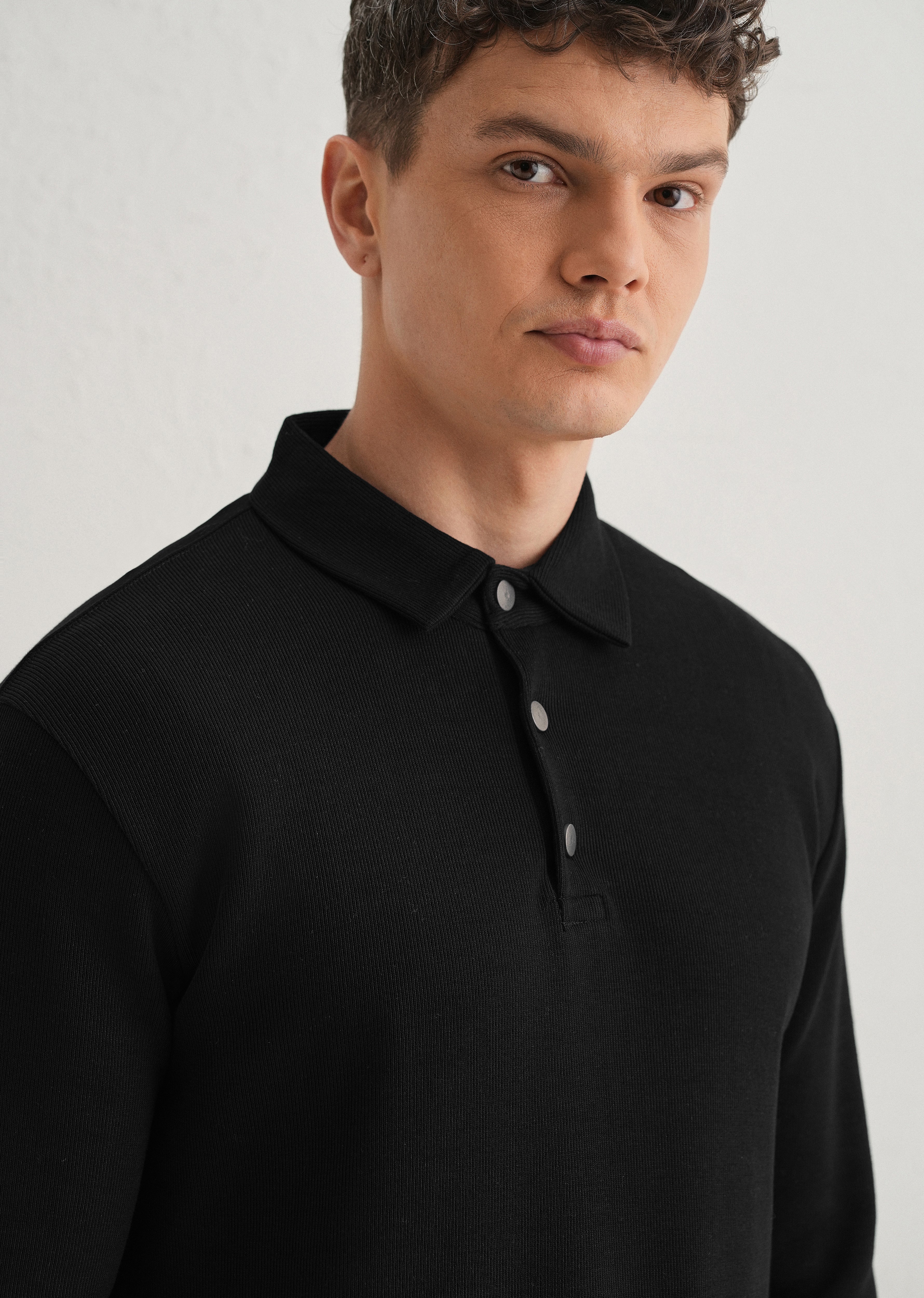 Black Knitted Polo Sweatshirt