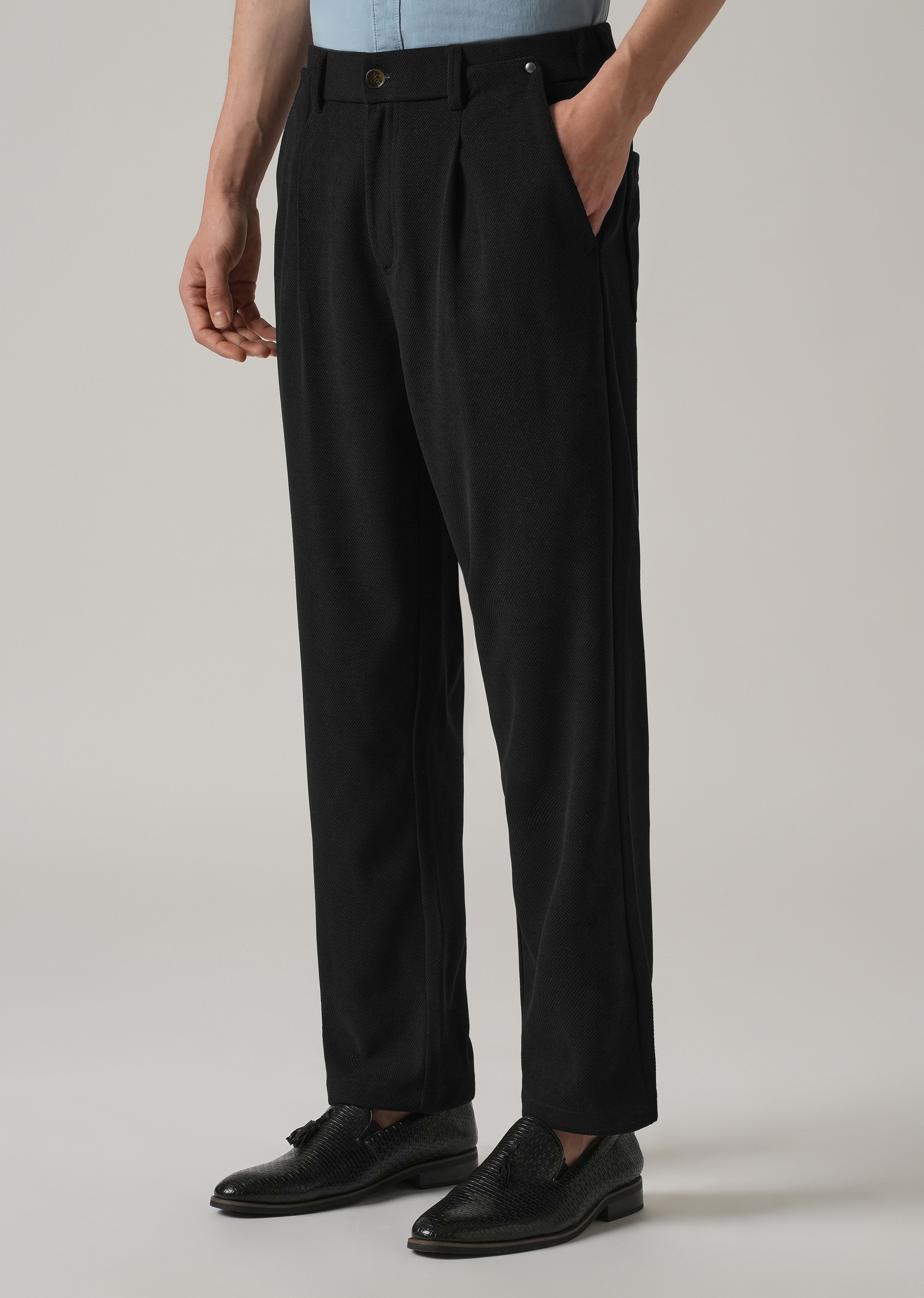 Black Textured Pleated Relaxed Fit Pant