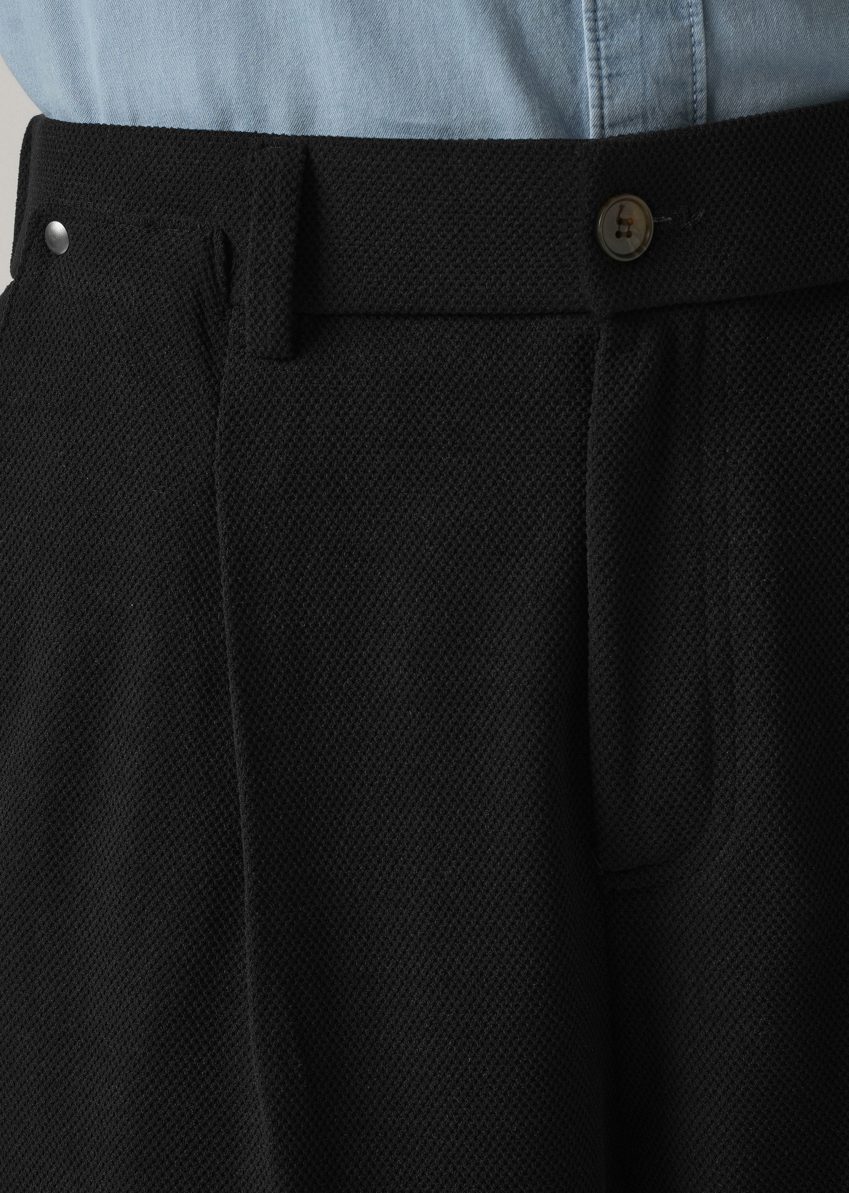 Black Textured Pleated Relaxed Fit Pant