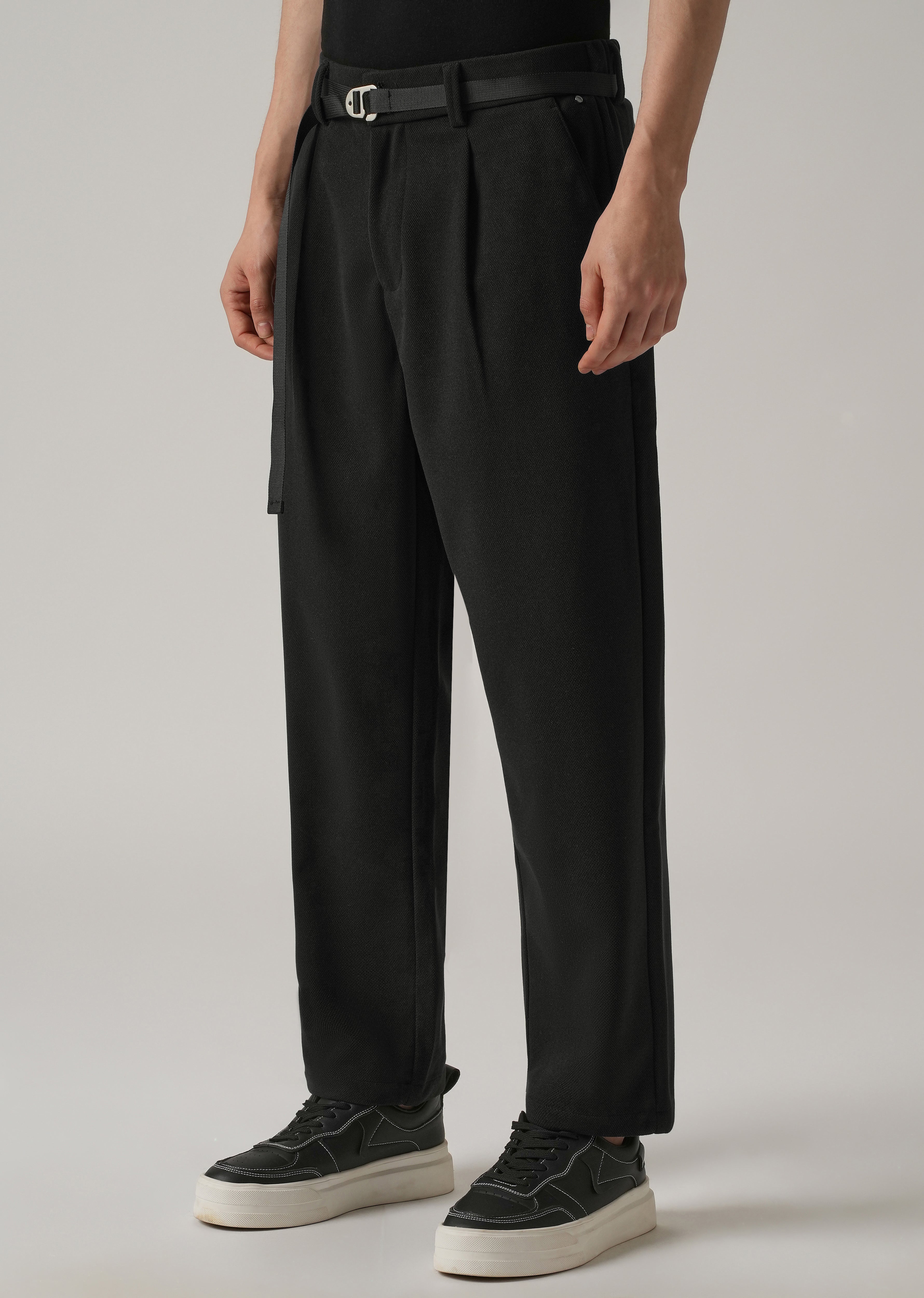 Black Relaxed Fit Textured Pleated Pant