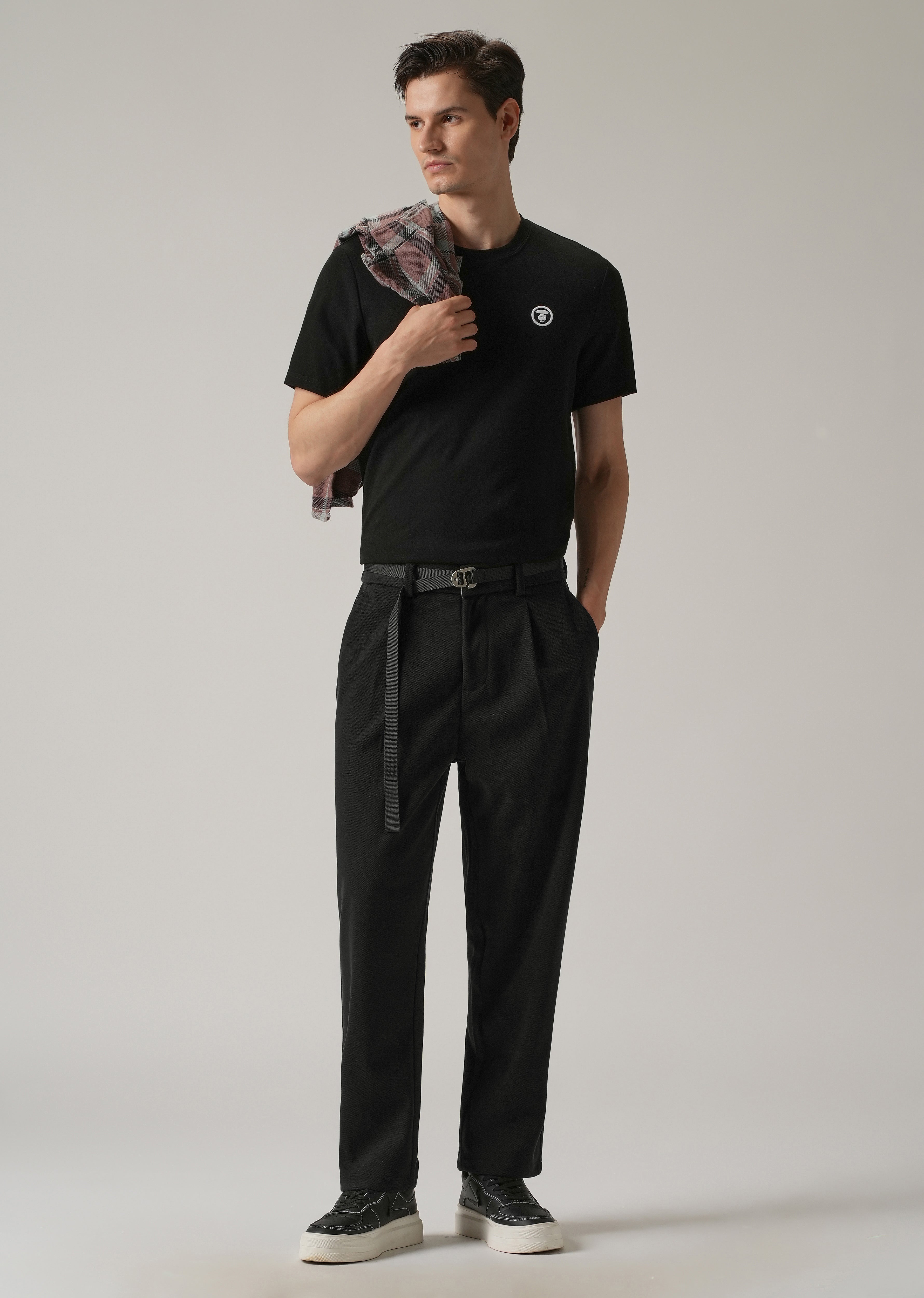 Black Relaxed Fit Textured Pleated Pant