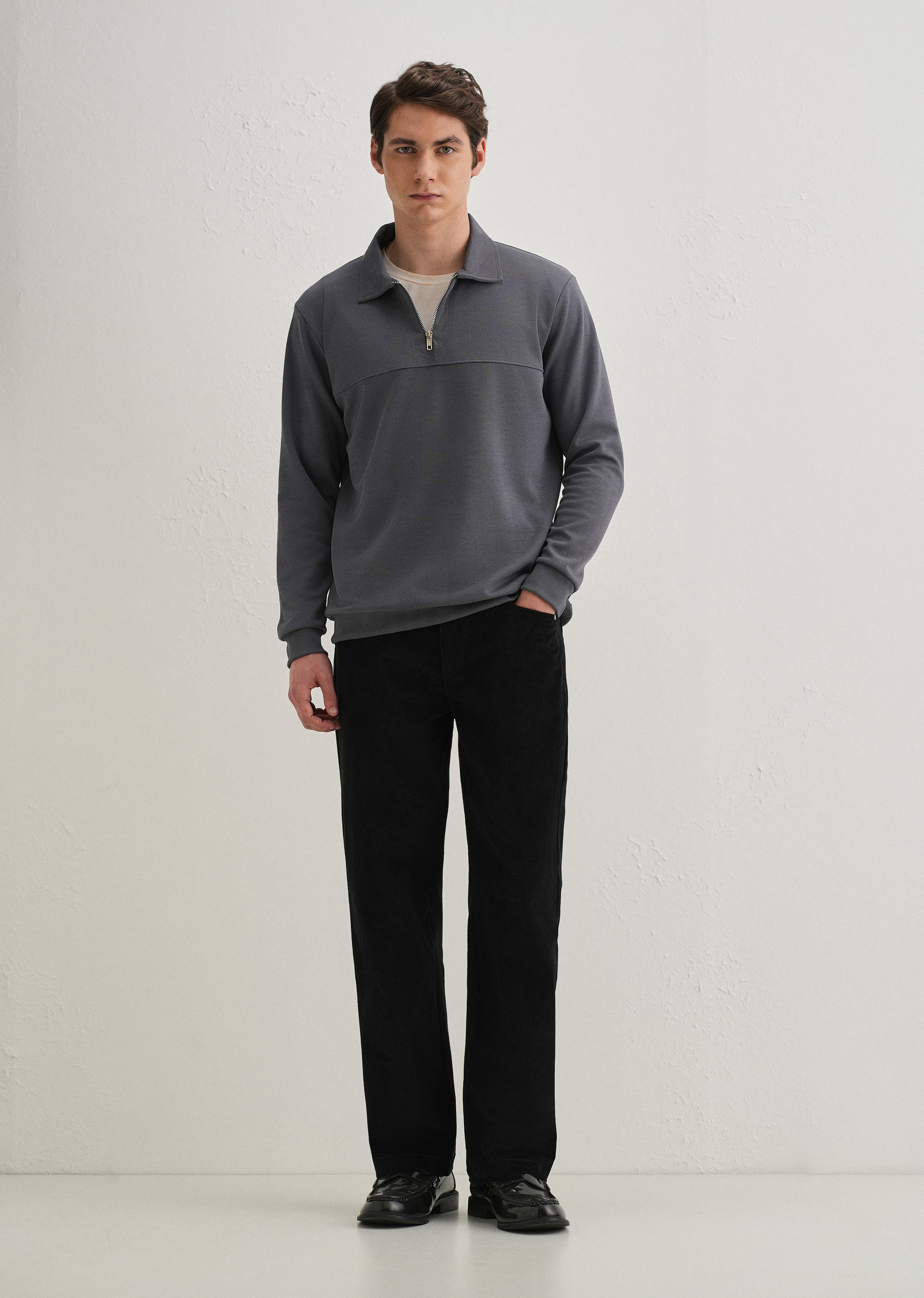 Black Semi-Elasticated Corduroy Pant