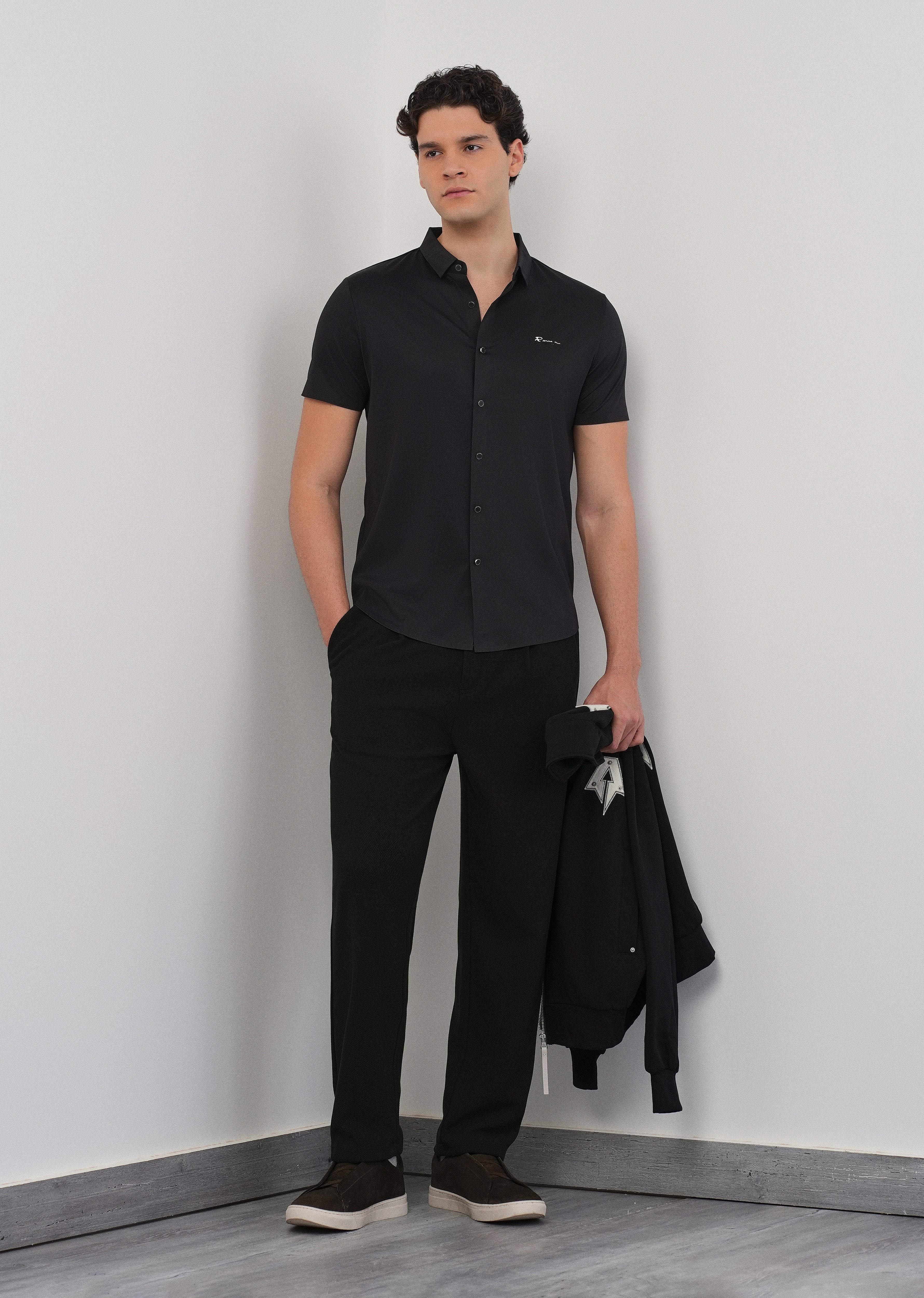 Black Stitchless Half Sleeve Shirt