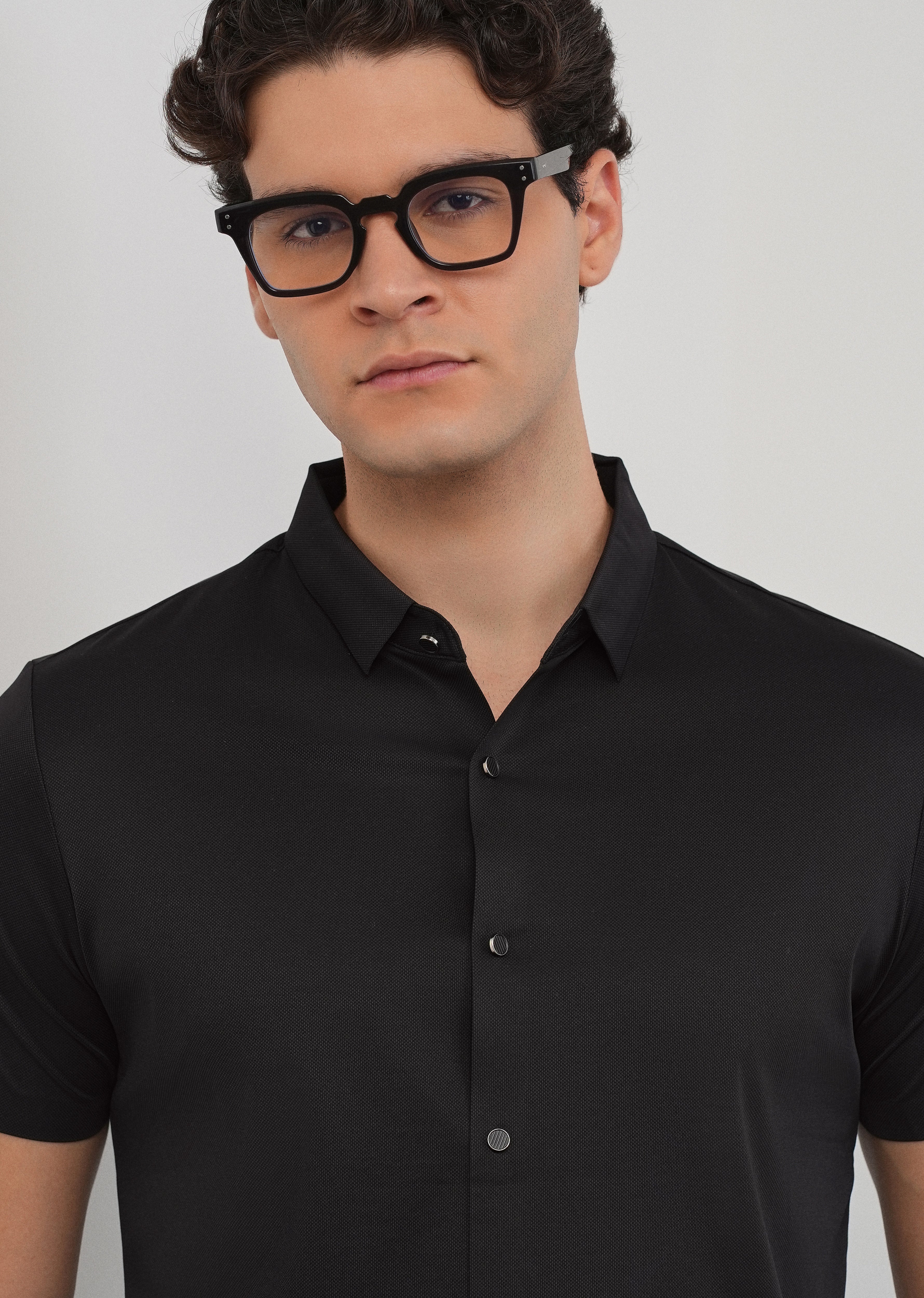 Black Stitchless Plain Half Sleeve Shirt