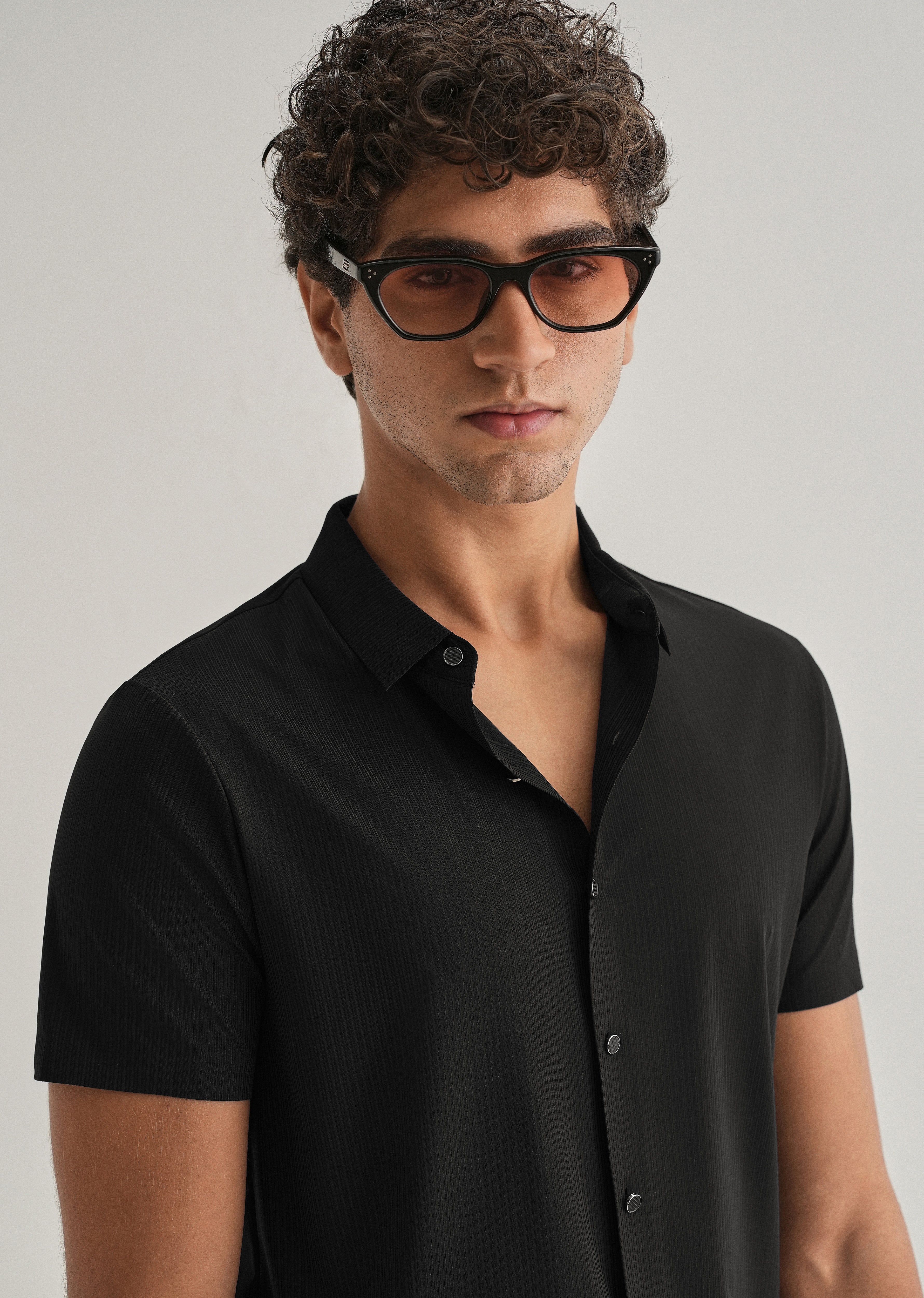 Black Stripe Seamless Shirt