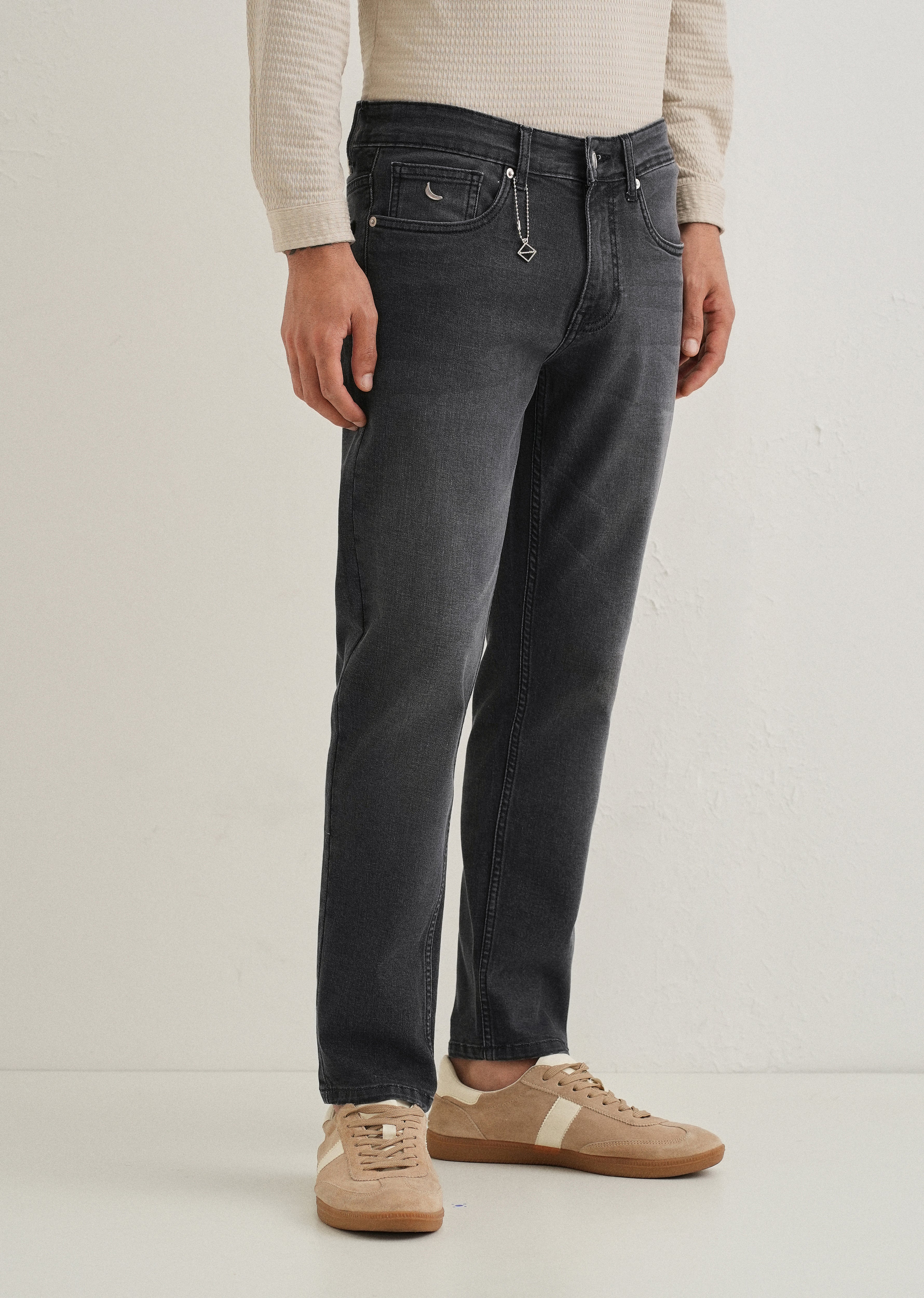 Black Wash Carrot Fit Jeans
