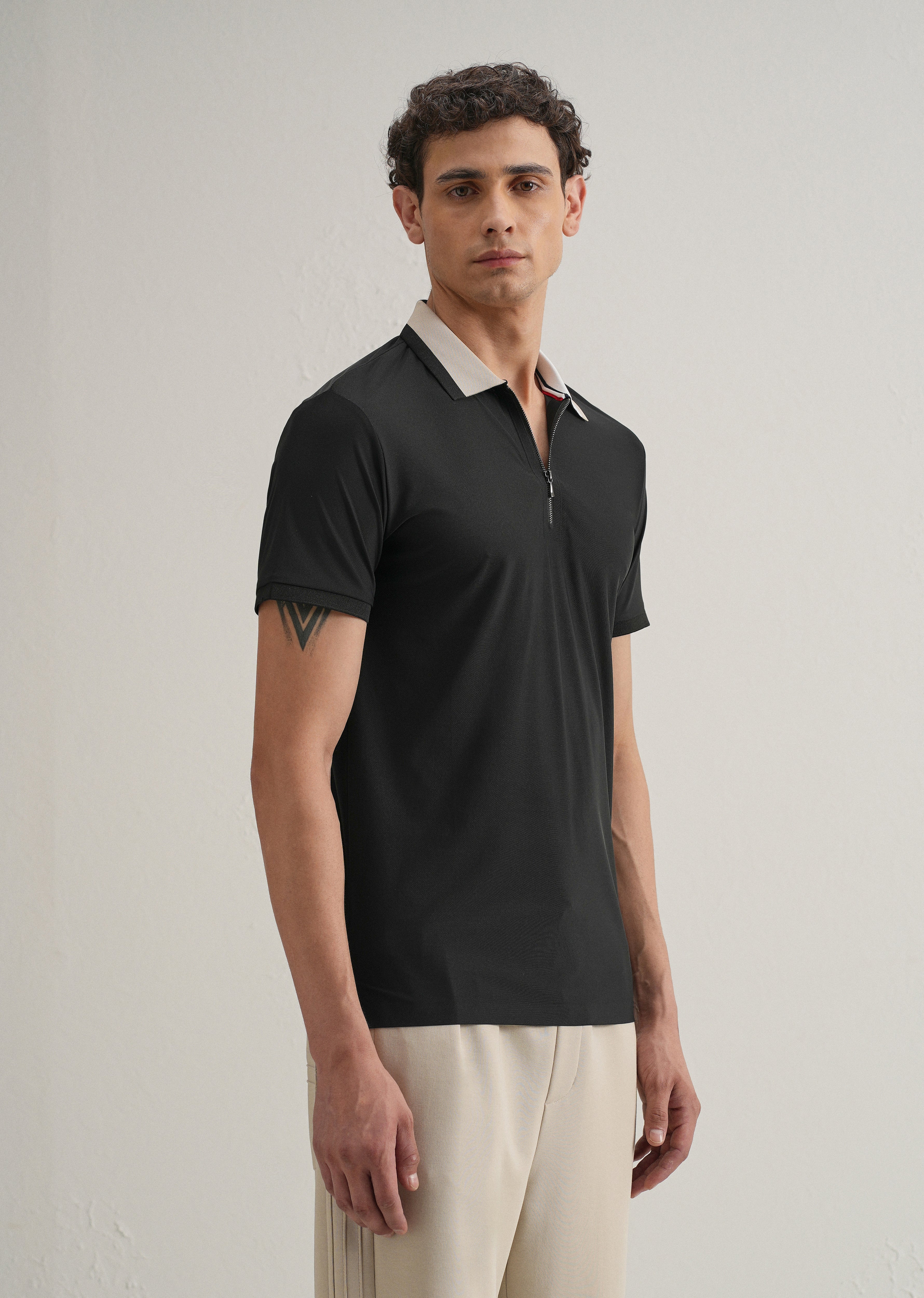 Black Zipper Polo Collar Seamless T-shirt