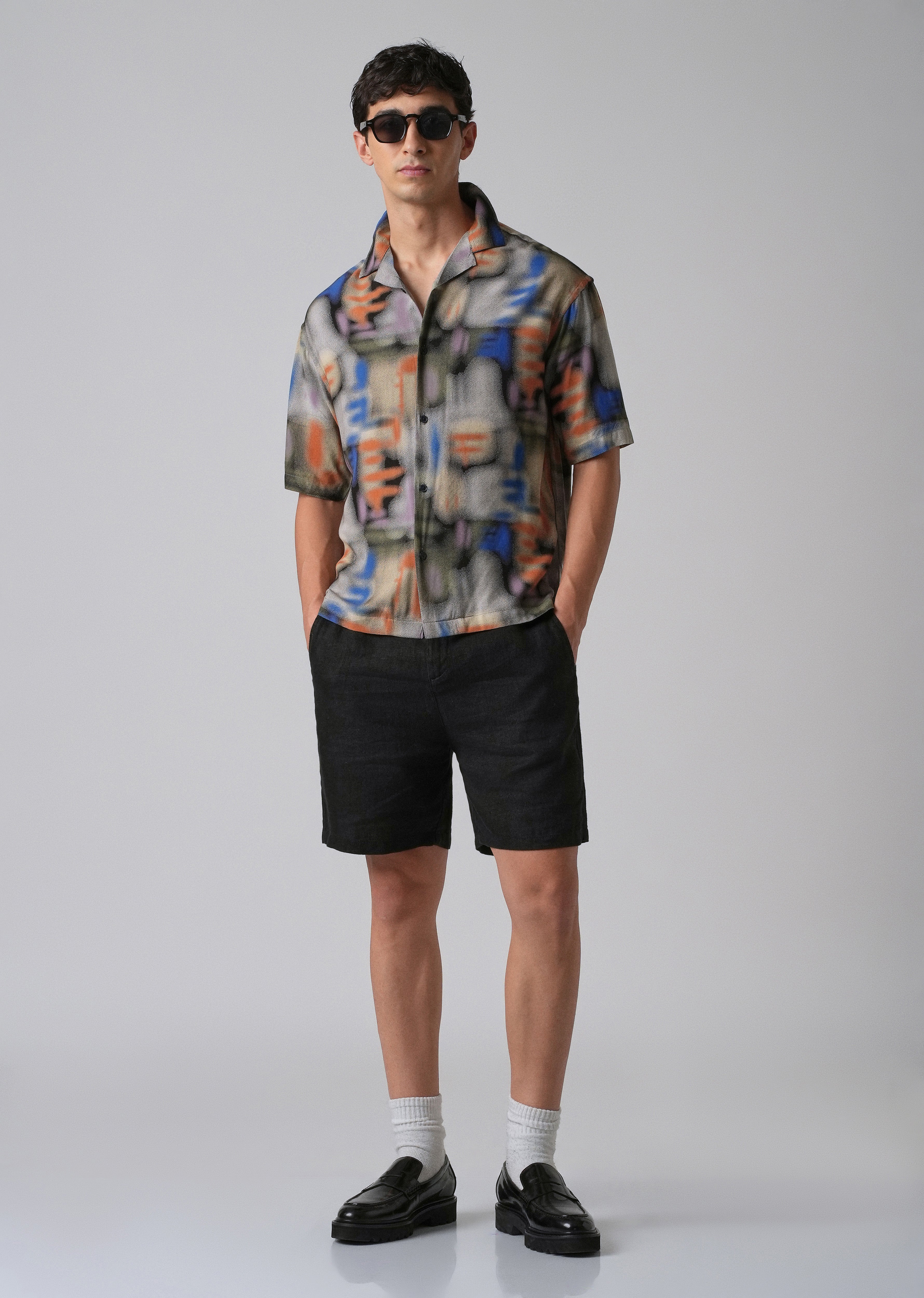 Blurry Graphic Oversized Feather Shirt