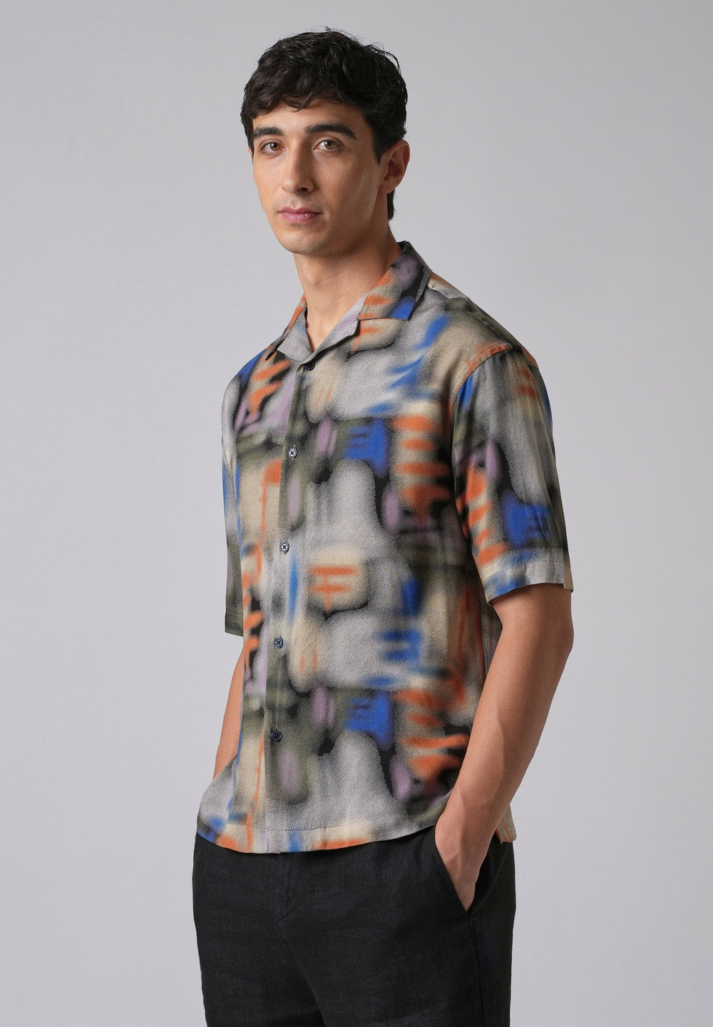 Blurry Graphic Oversized Feather Shirt