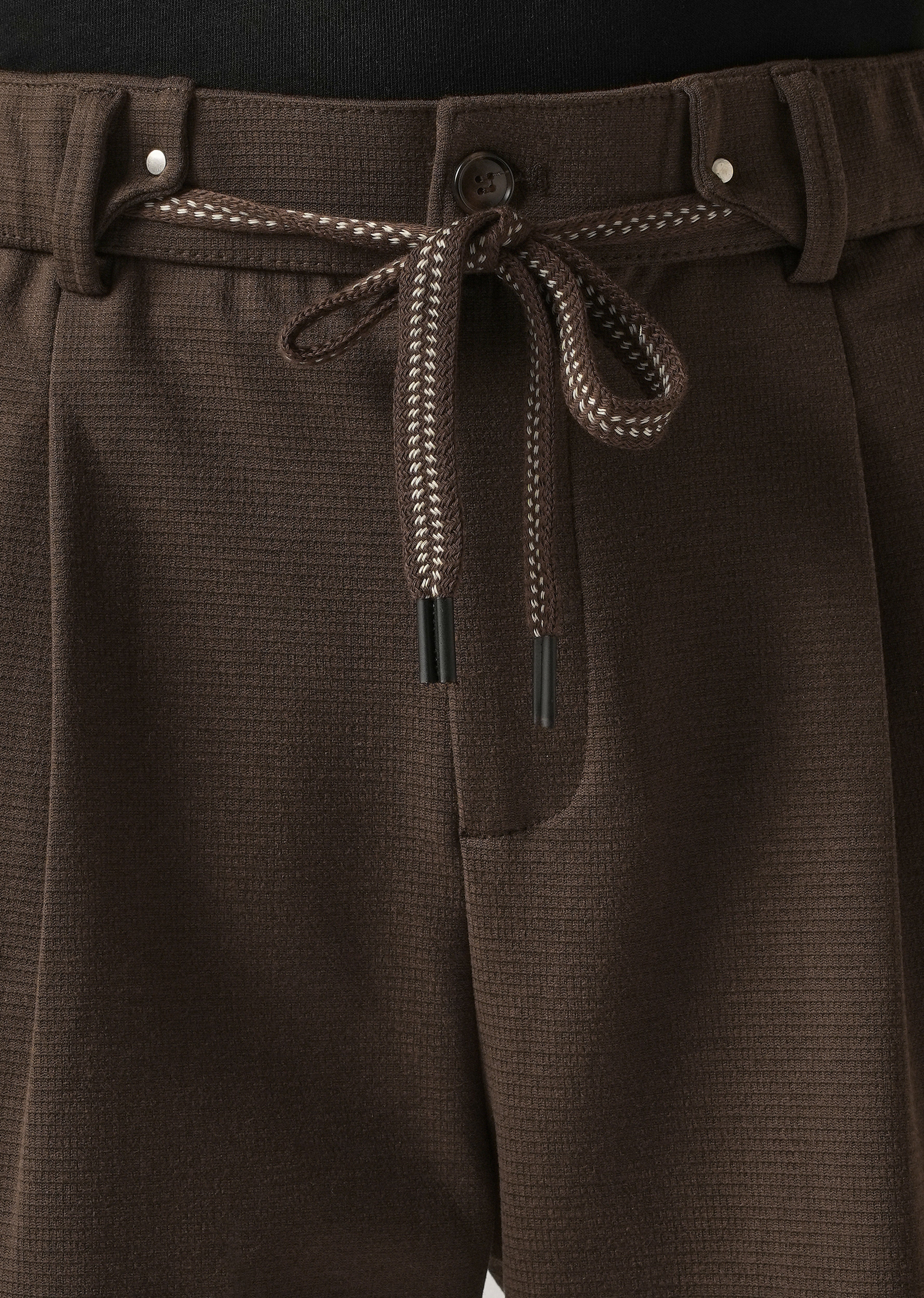 Brown Textured Pleated Drawstring Pant