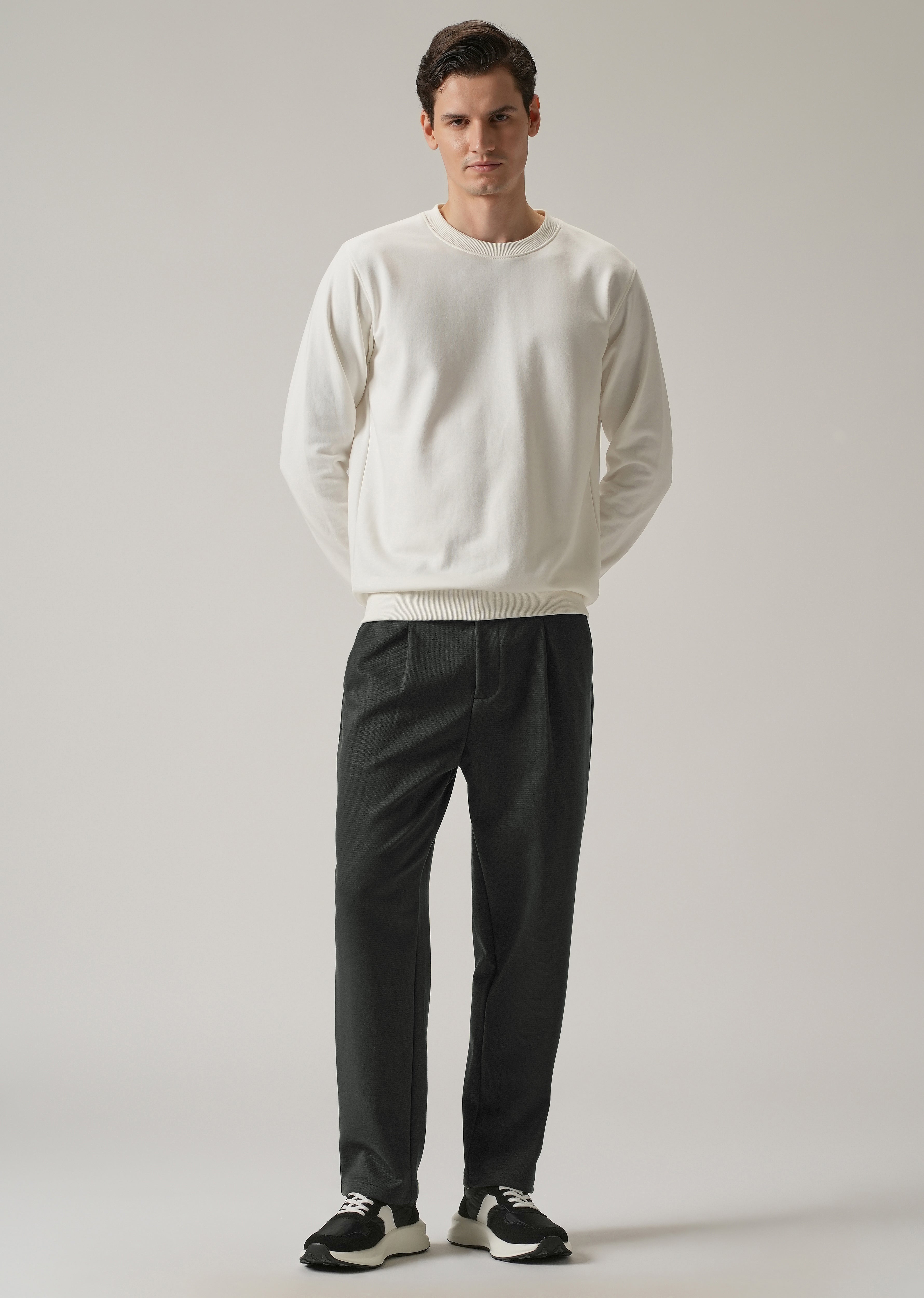 Dark Grey Textured Pleated Drawstring Pant