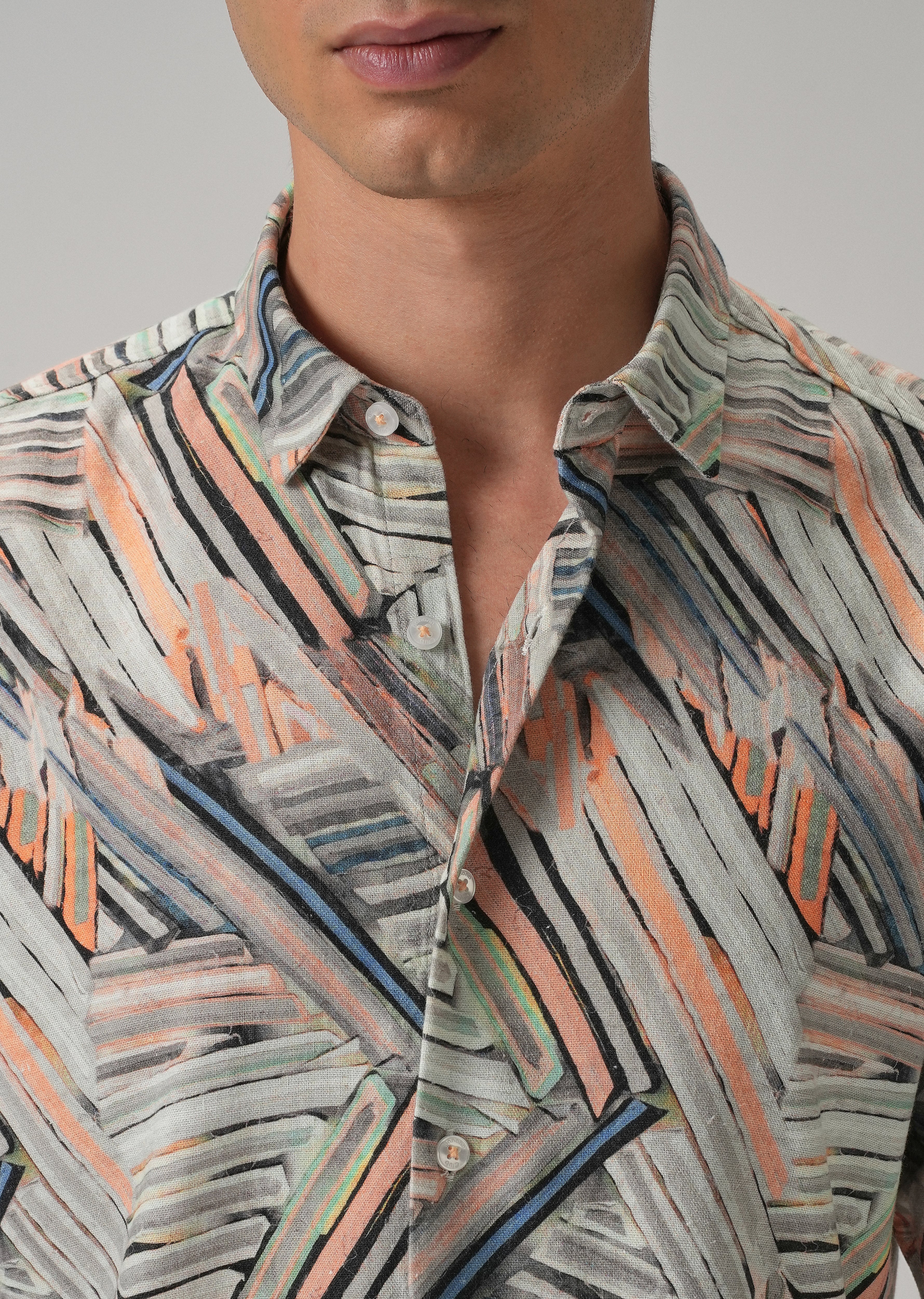 Delineated White Half Sleeve shirt