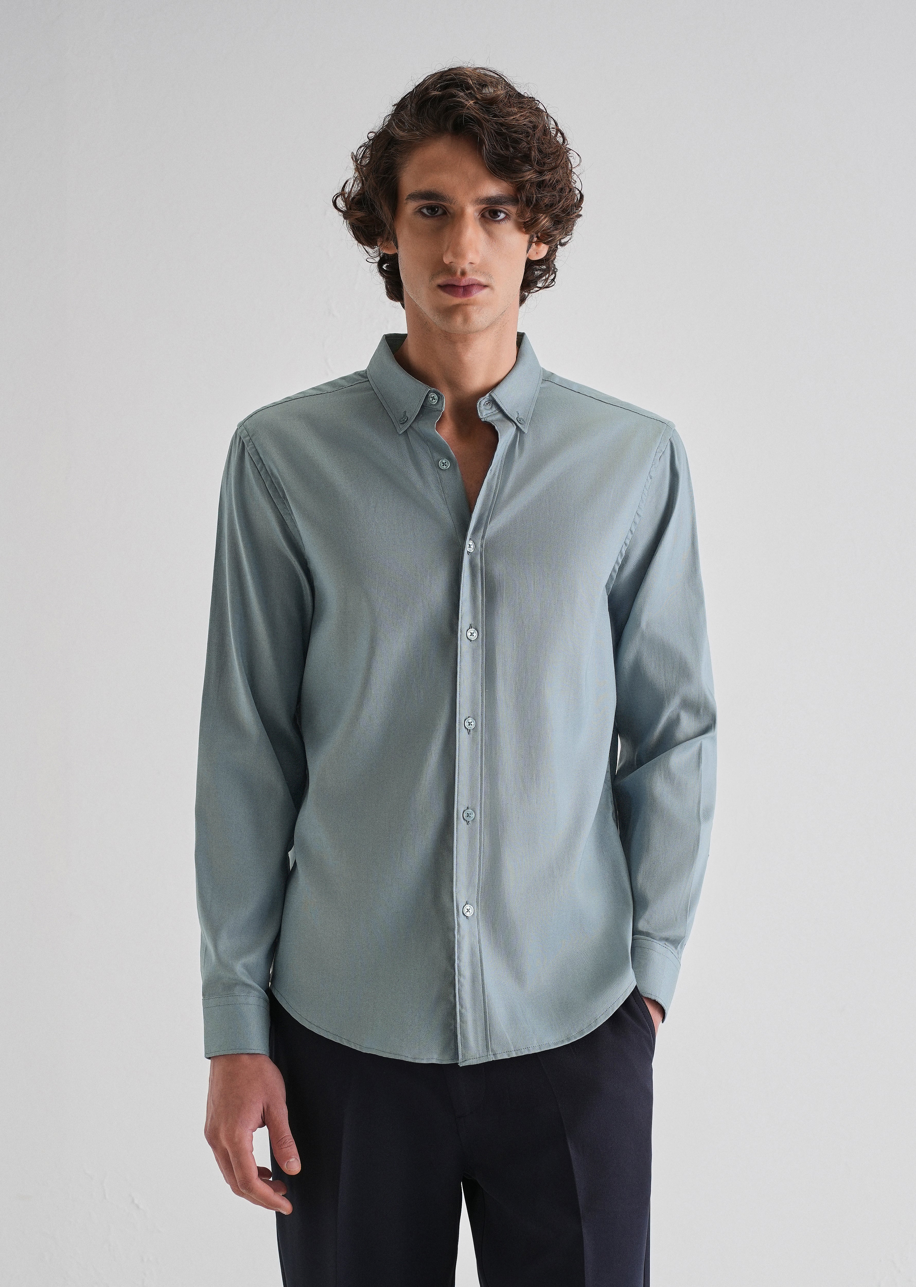 Fairview Blue Plain Blended Cotton Regular Fit Shirt
