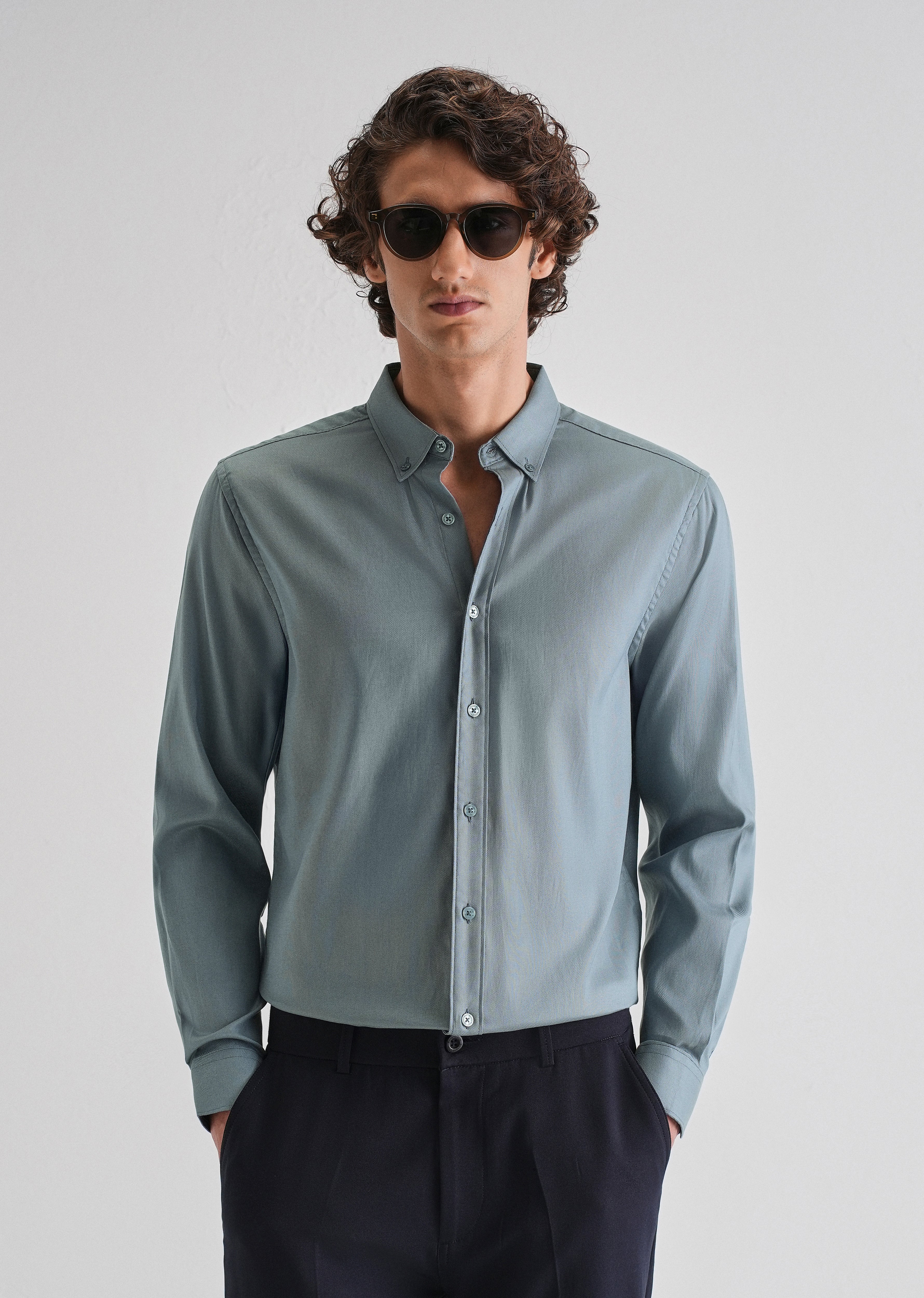 Fairview Blue Plain Blended Cotton Regular Fit Shirt