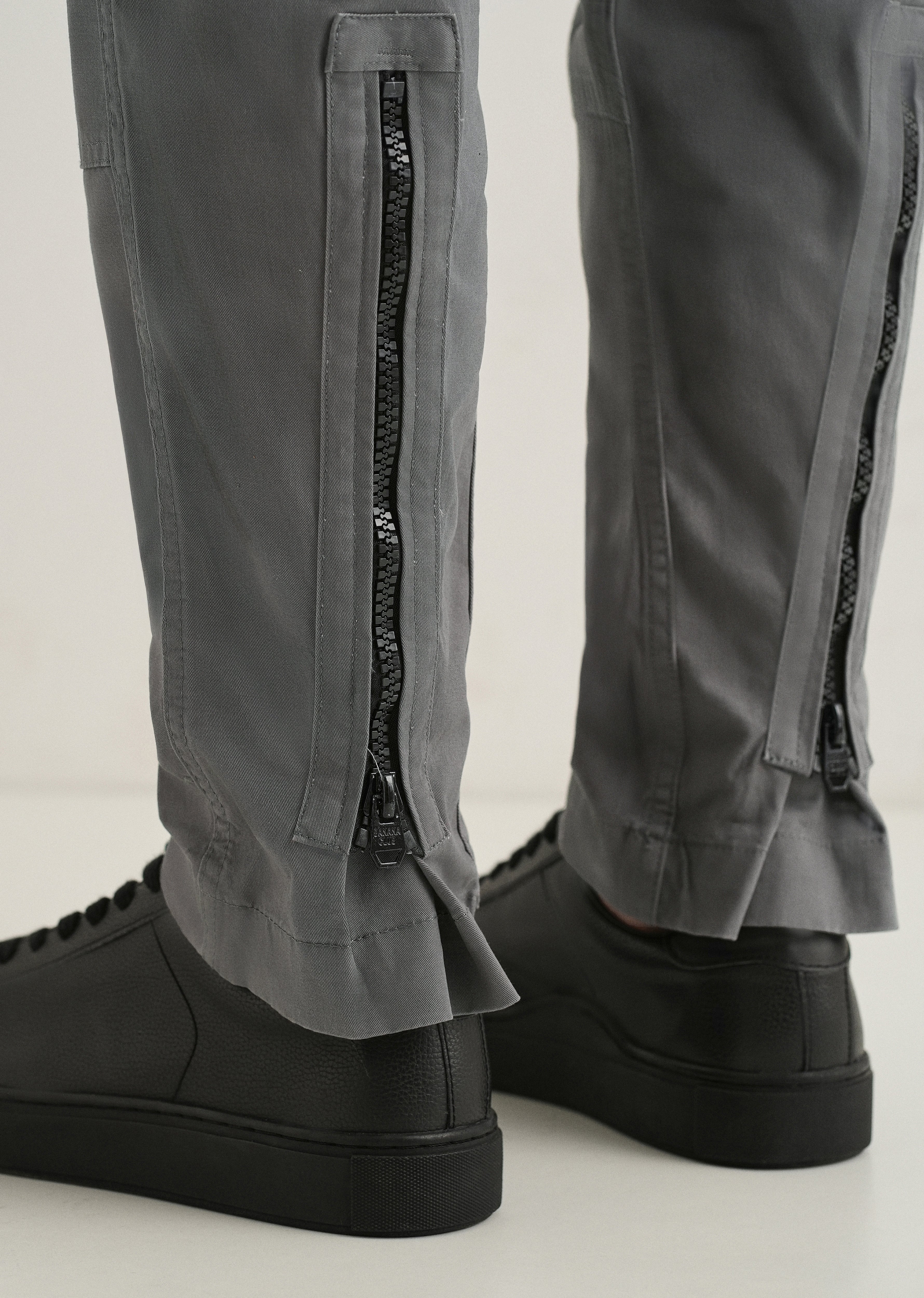 Gris Gray Zipper Cargo Pant