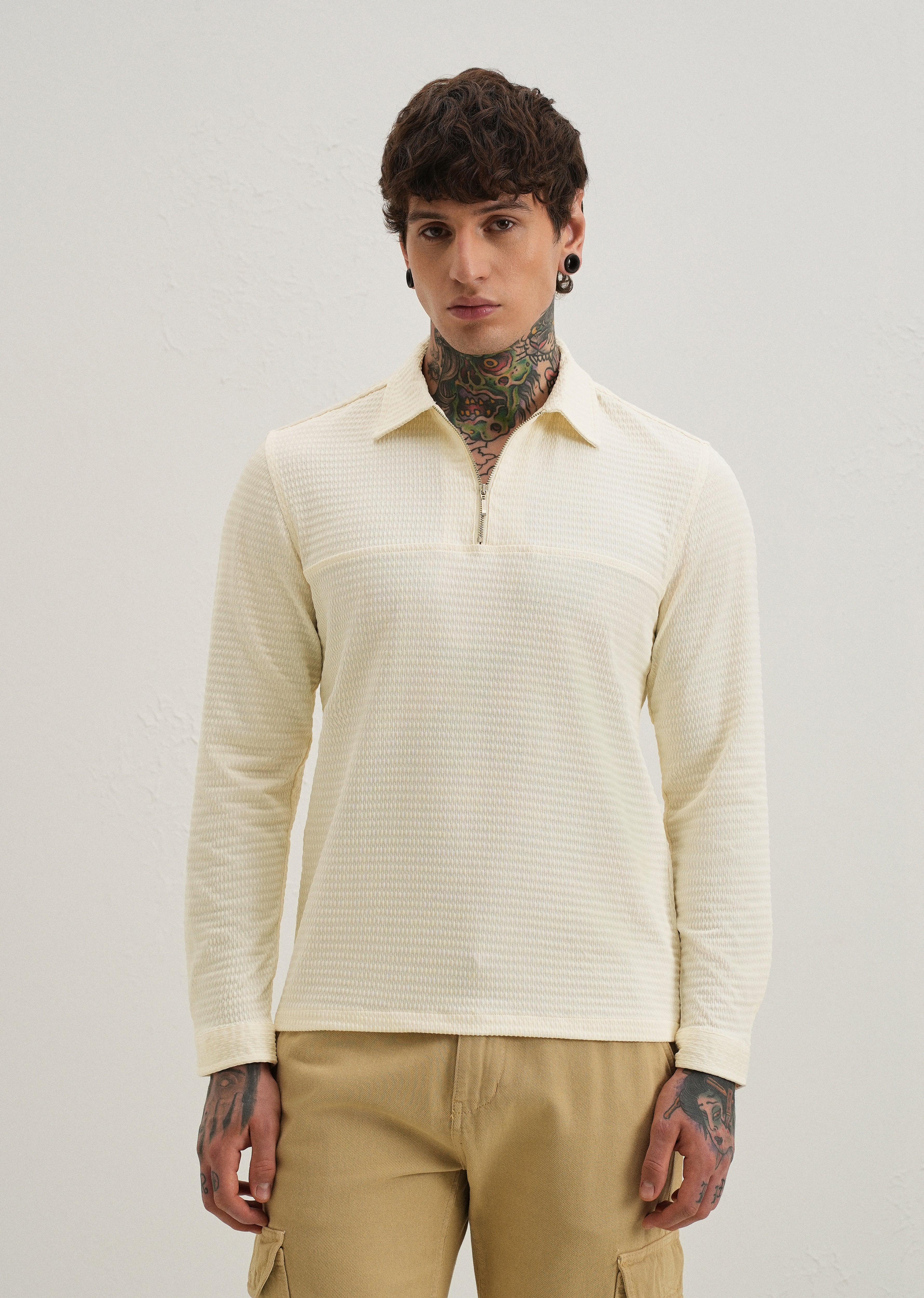 Ivory Cream Zipper Polo Knit T-shirt