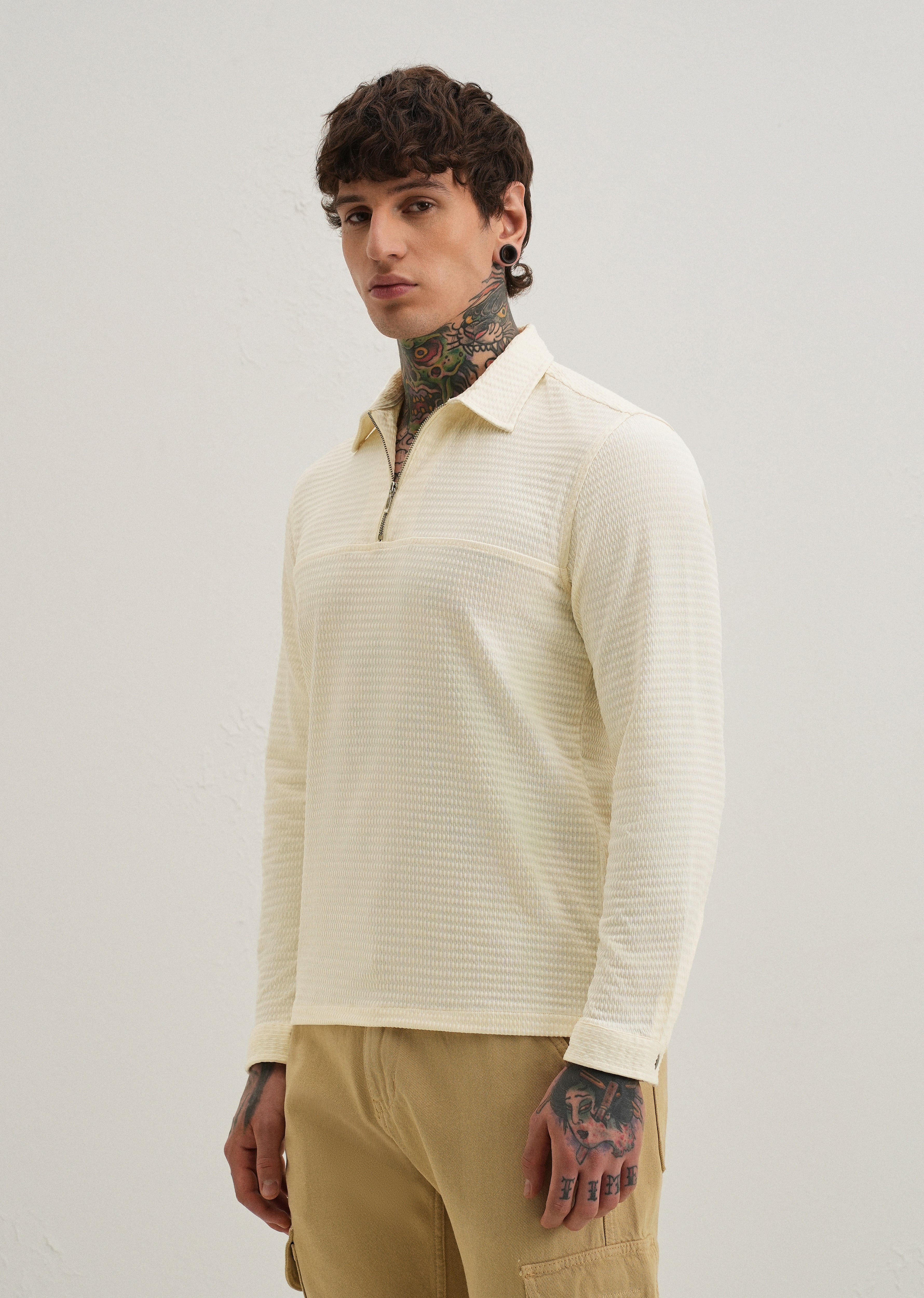 Ivory Cream Zipper Polo Knit T-shirt