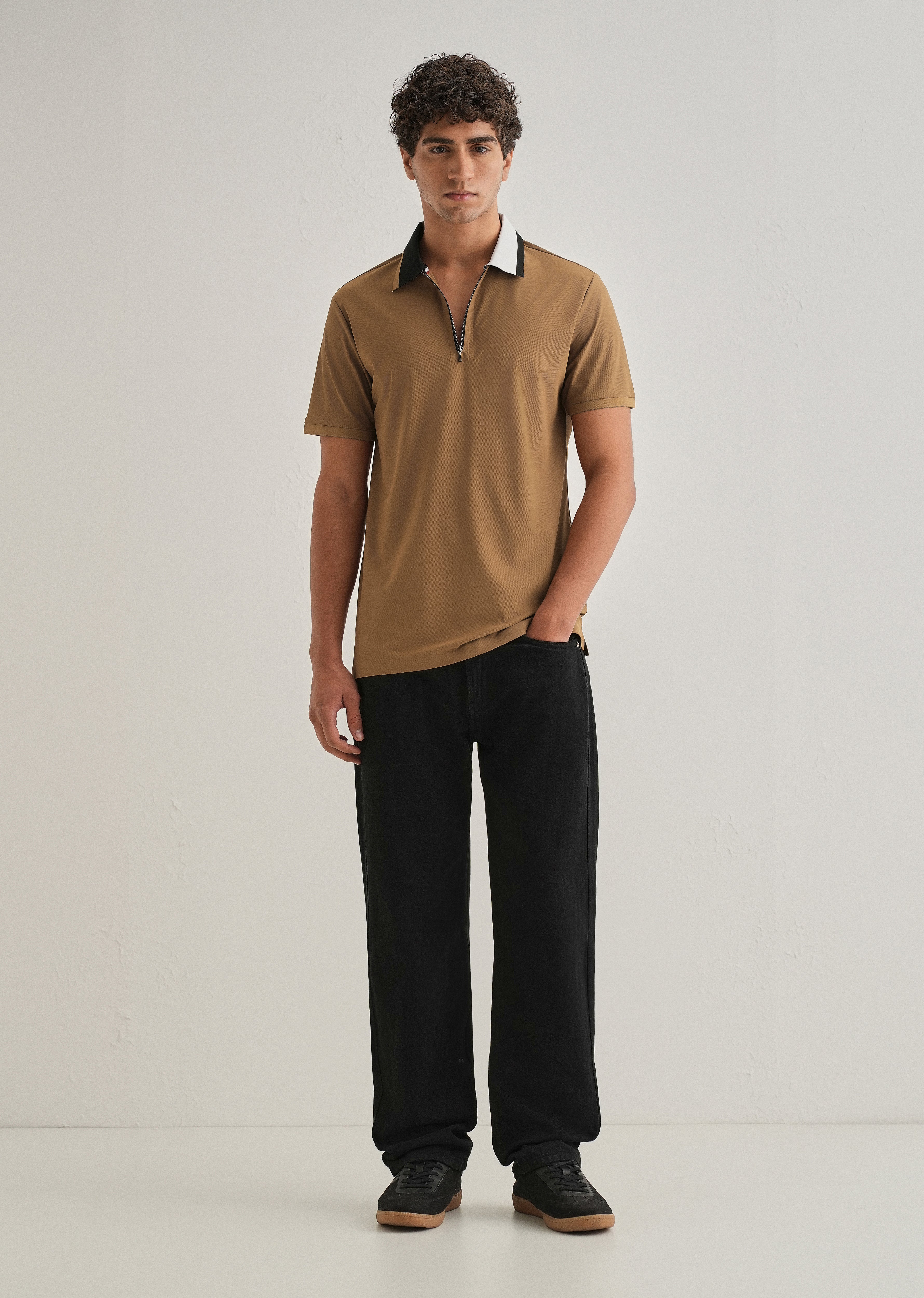 Khaki Zipper Polo Collar Seamless T-shirt