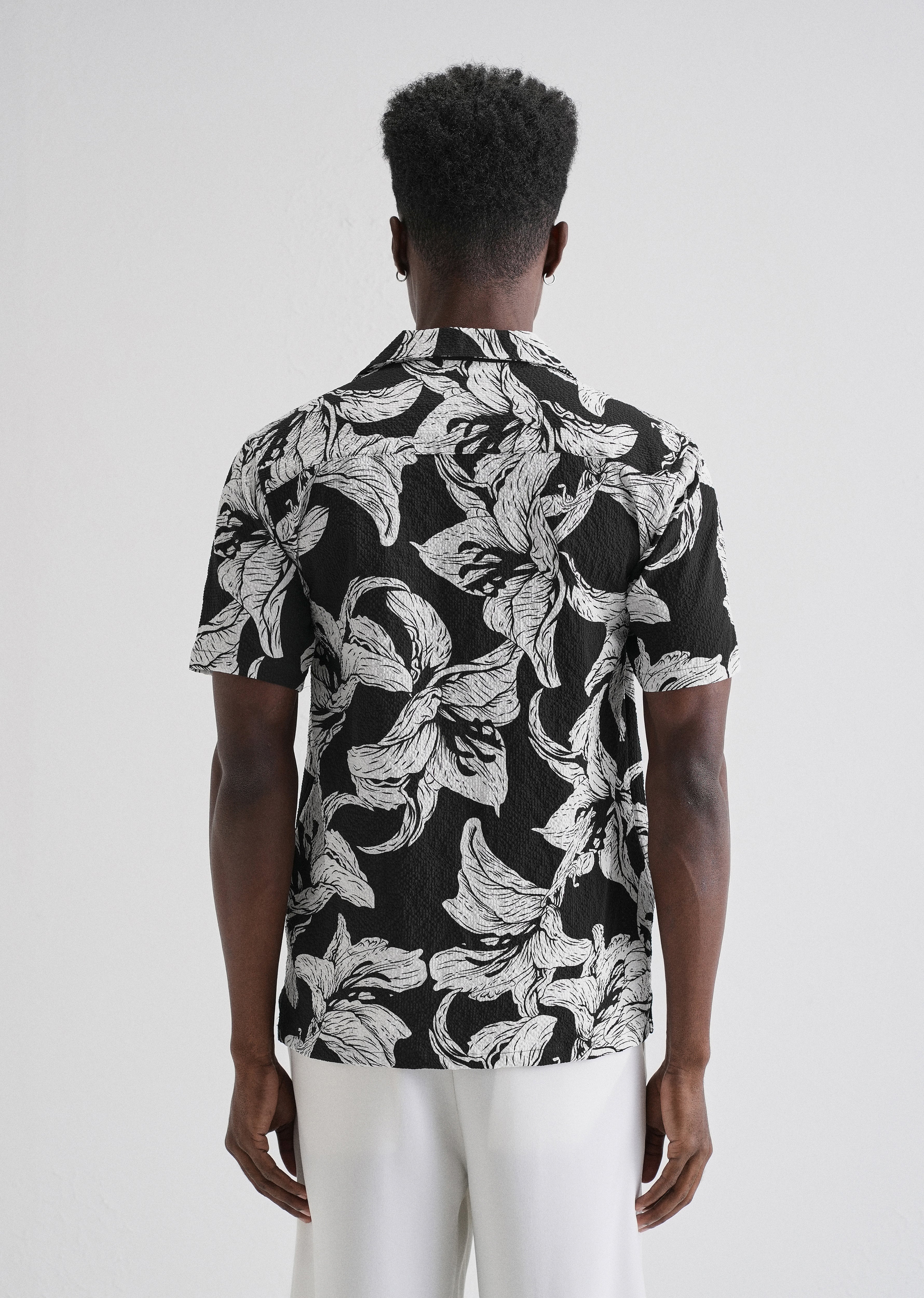 Lily Print White Popcorn Shirt