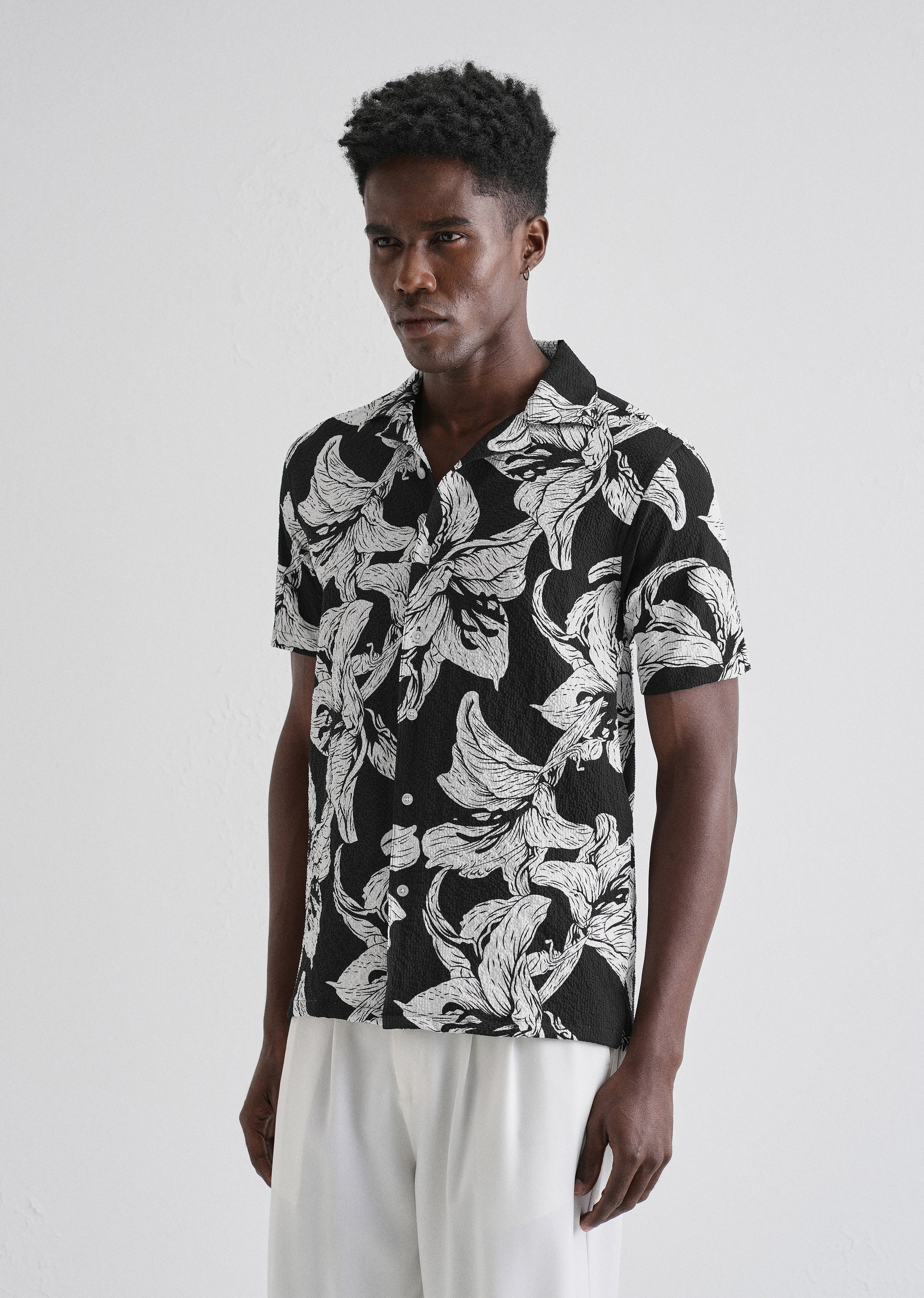 Lily Print White Popcorn Shirt