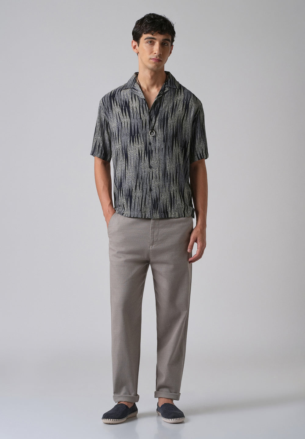 Linear Abstract Pattern Oversized Feather Shirt