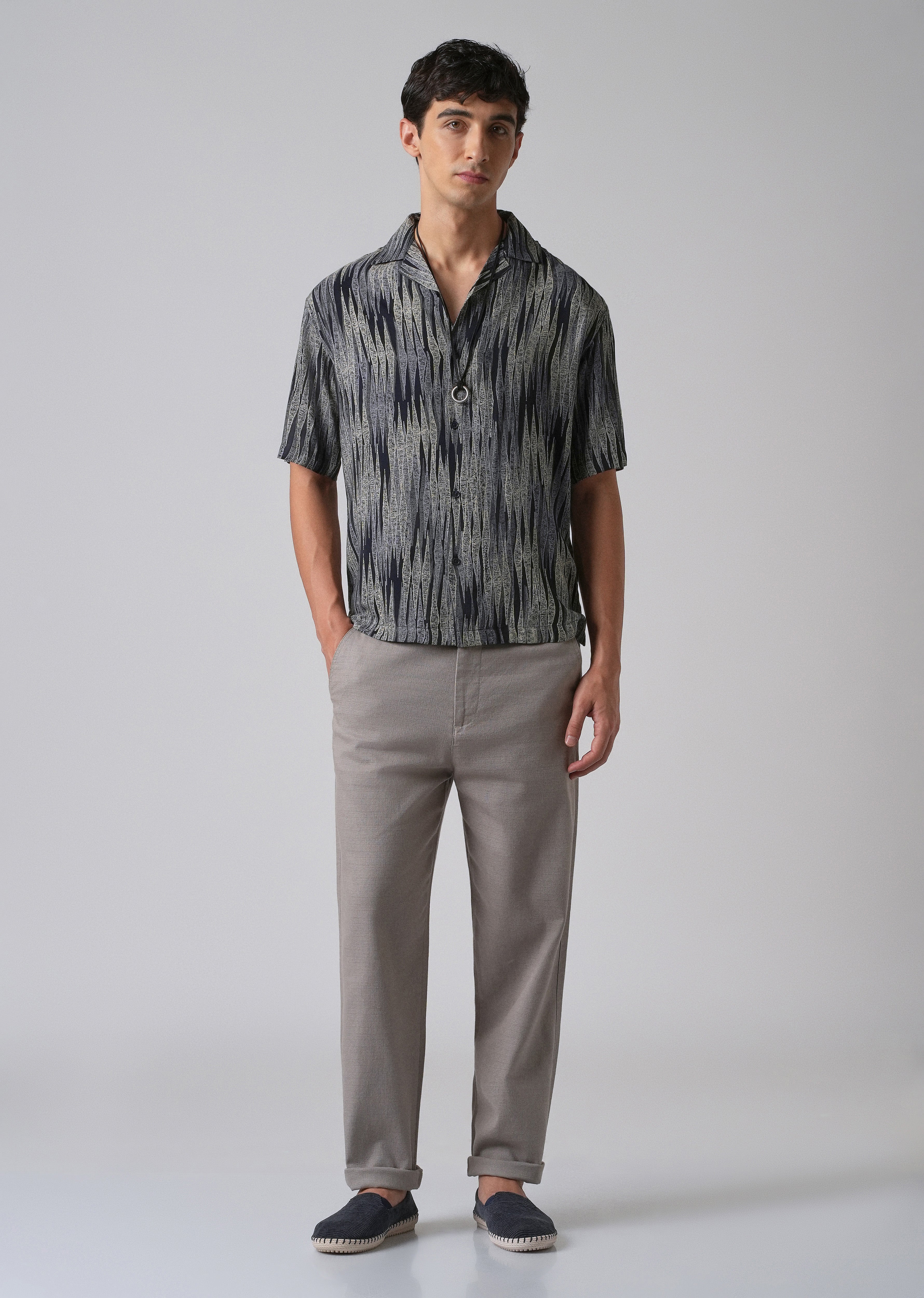 Linear Abstract Pattern Oversized Feather Shirt