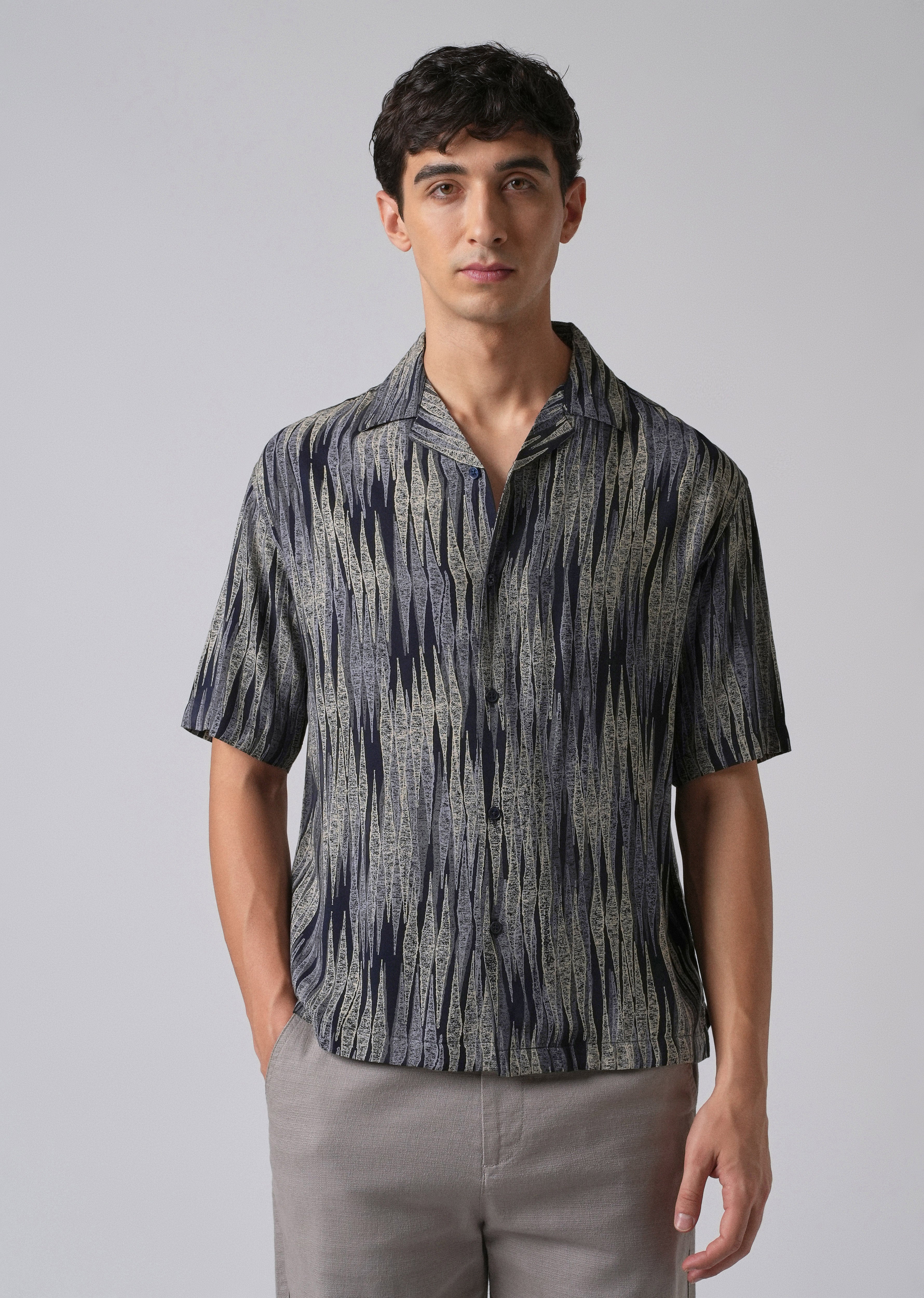 Linear Abstract Pattern Oversized Feather Shirt