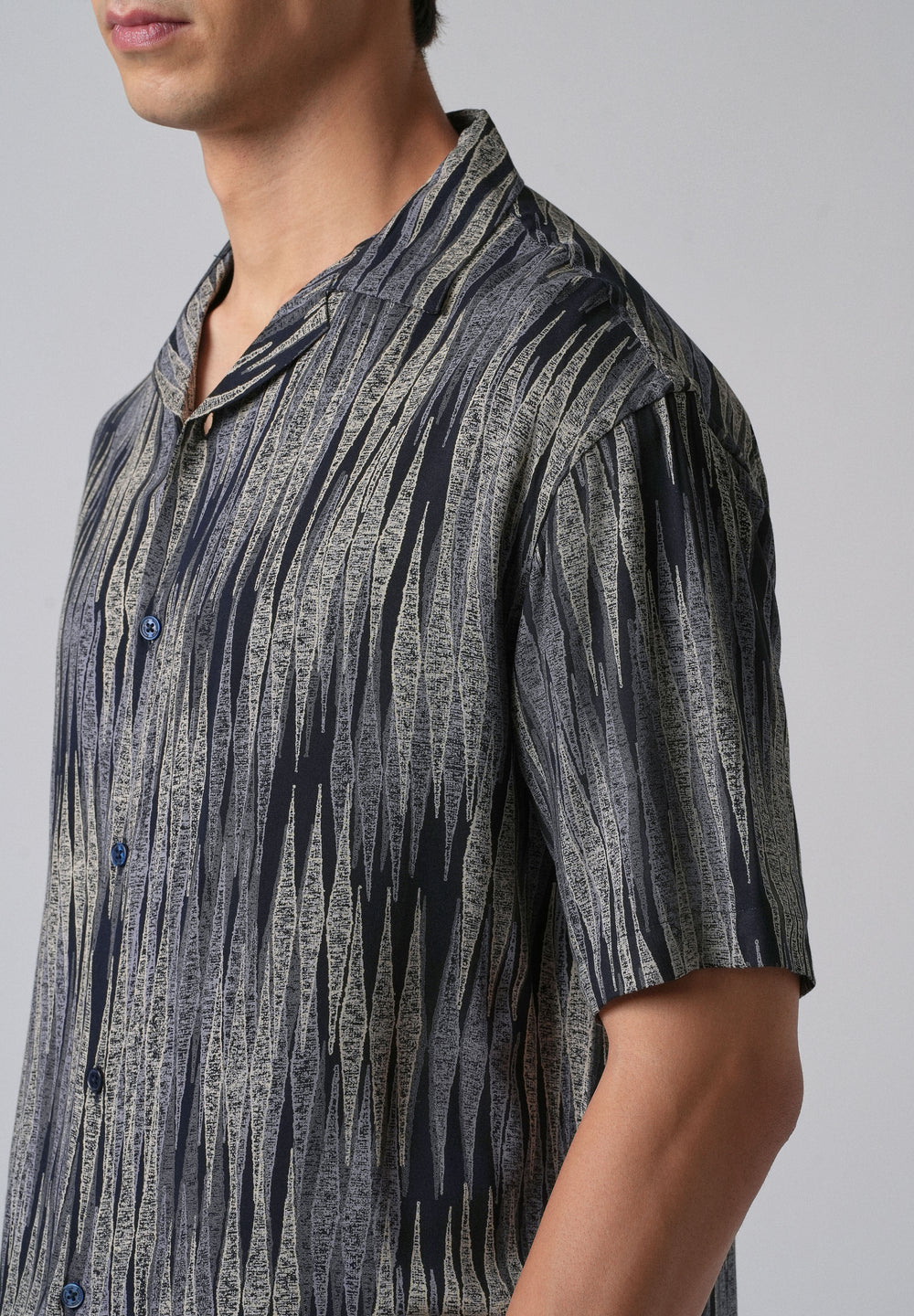 Linear Abstract Pattern Oversized Feather Shirt