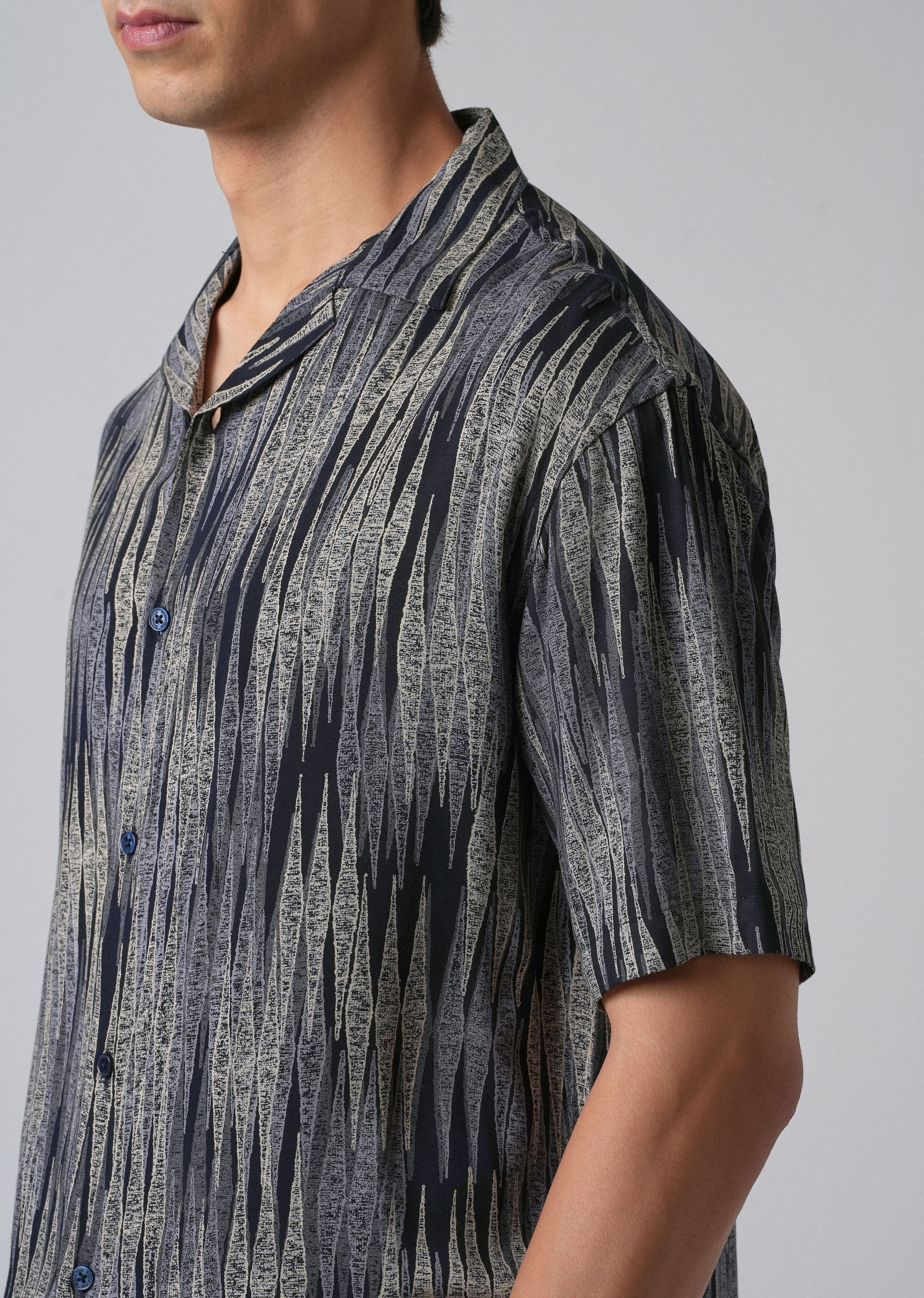 Linear Abstract Pattern Oversized Feather Shirt