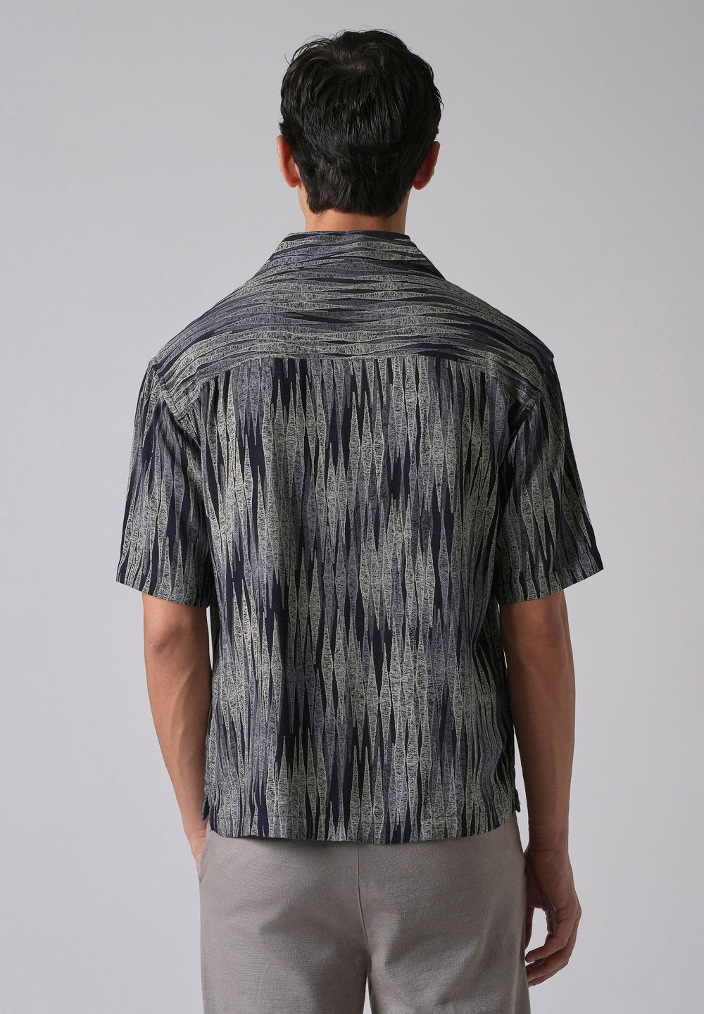 Linear Abstract Pattern Oversized Feather Shirt