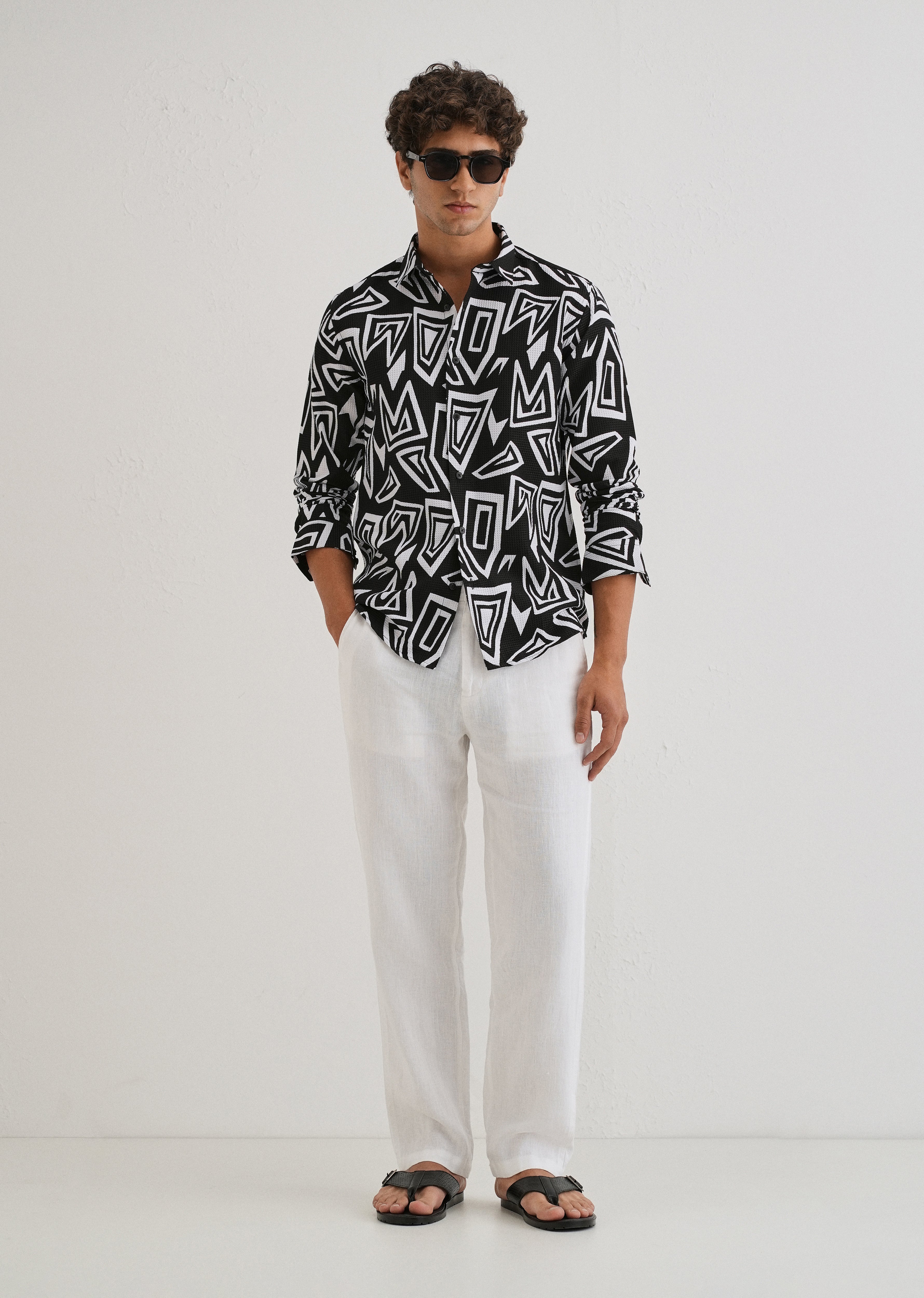 Maze Line Waffle Dobby Black Shirt