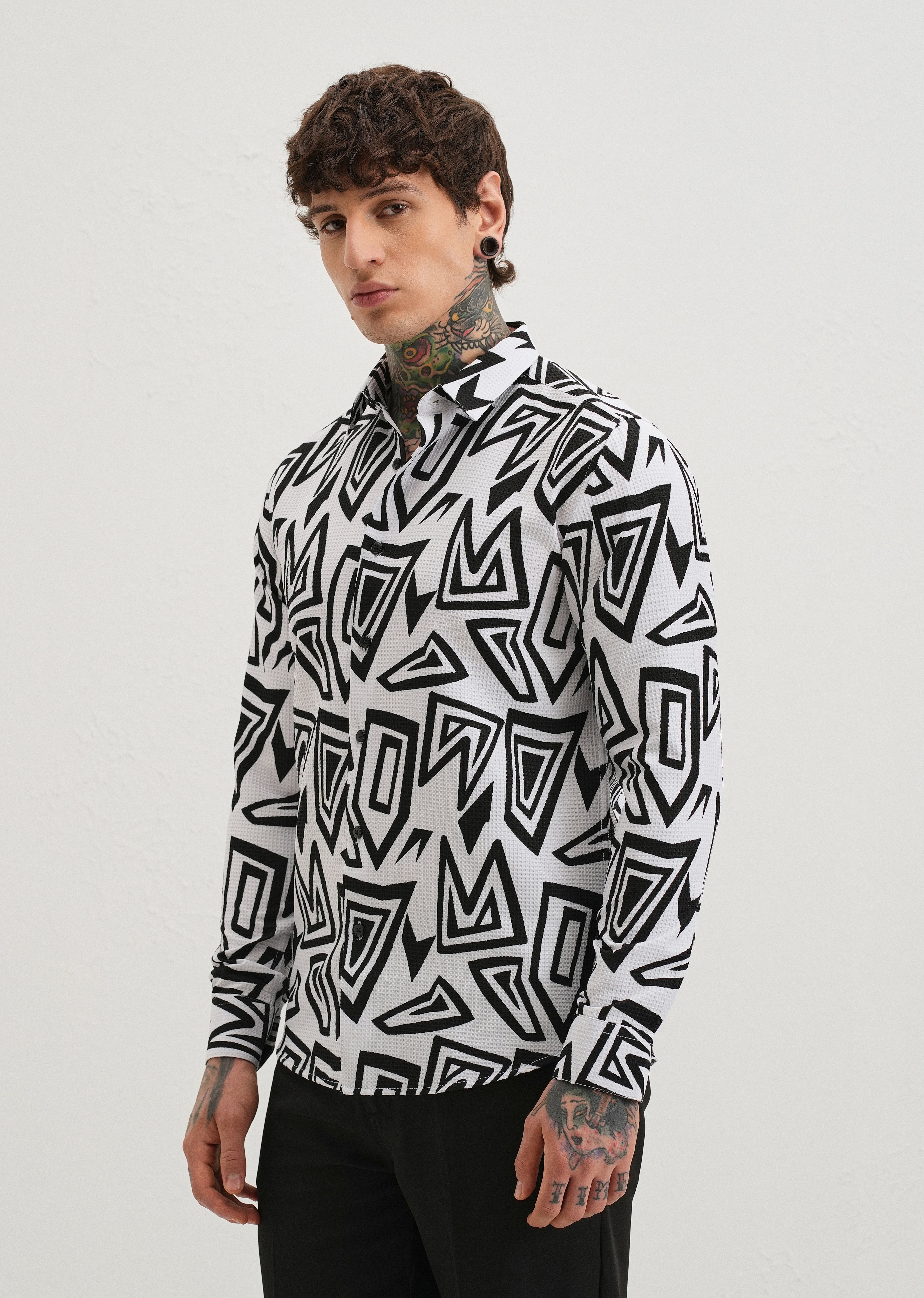 Maze Line Waffle Dobby White Shirt