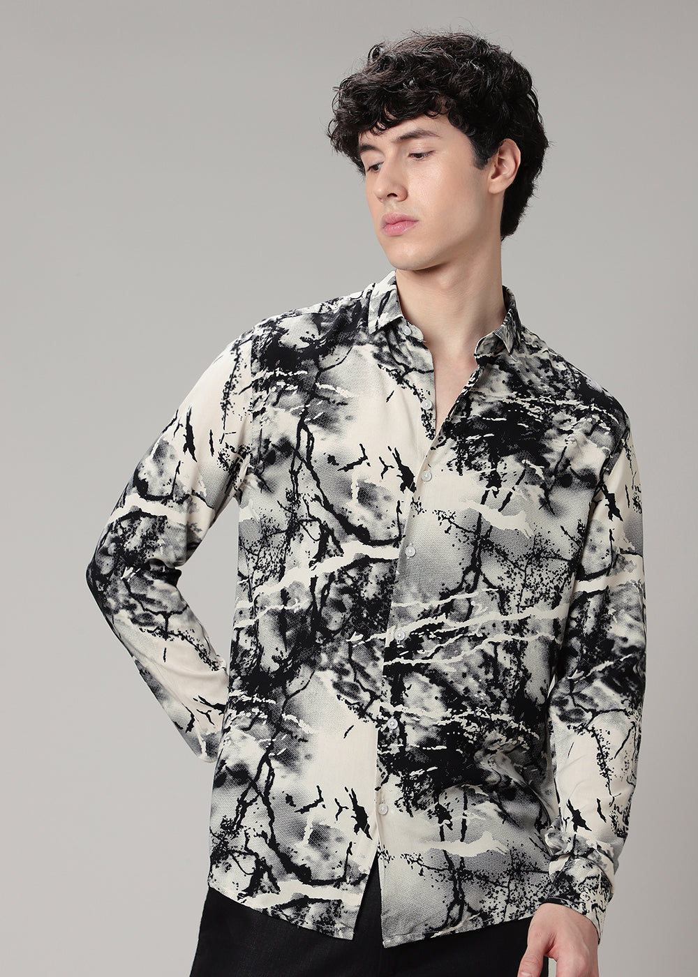 Monochromatic Pattern Feather Shirt