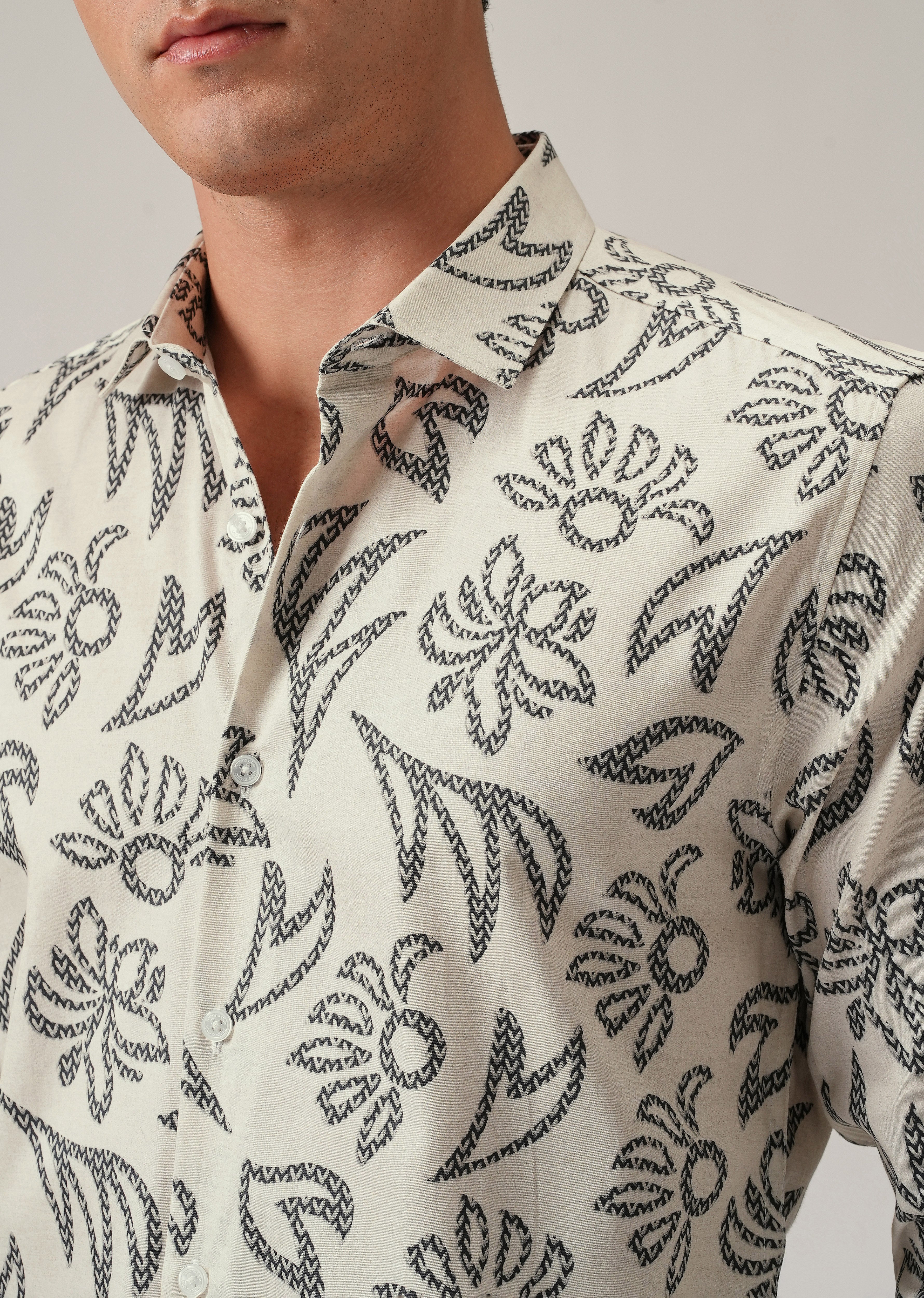 Off-White Floral Pattern Print Shirt