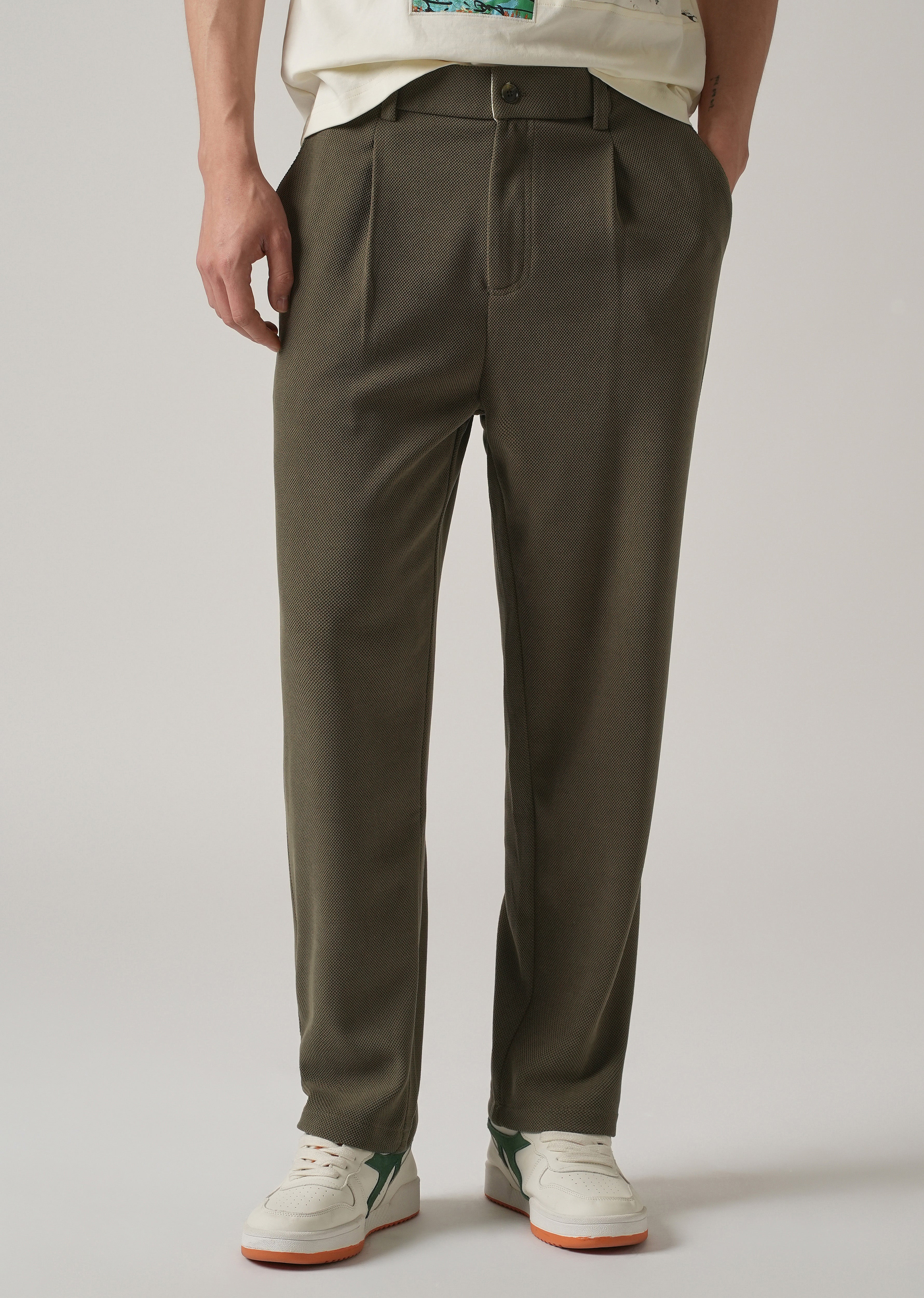 Olive Textured Pleated Relaxed Fit Pant