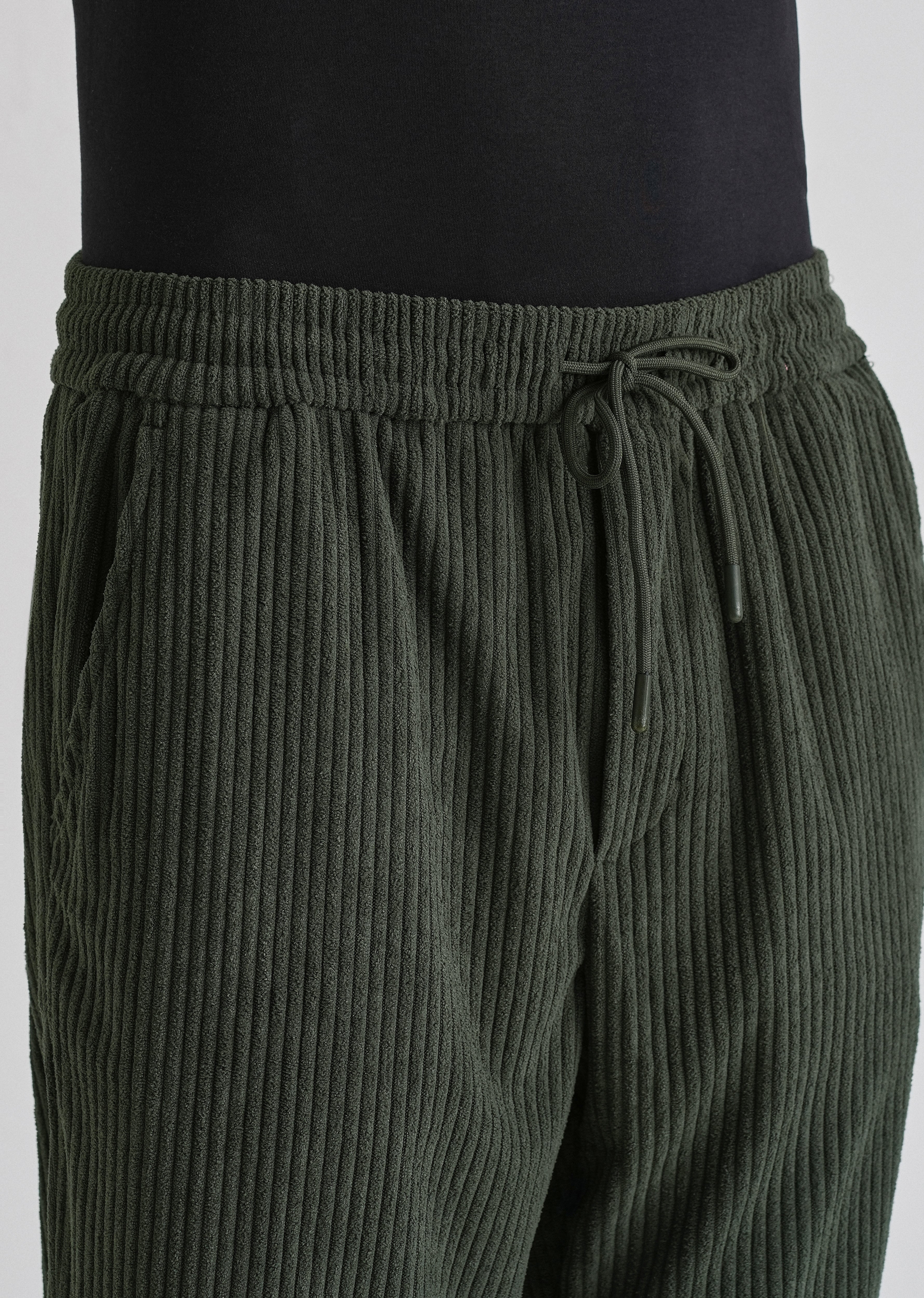 Olivine Corduroy Pant