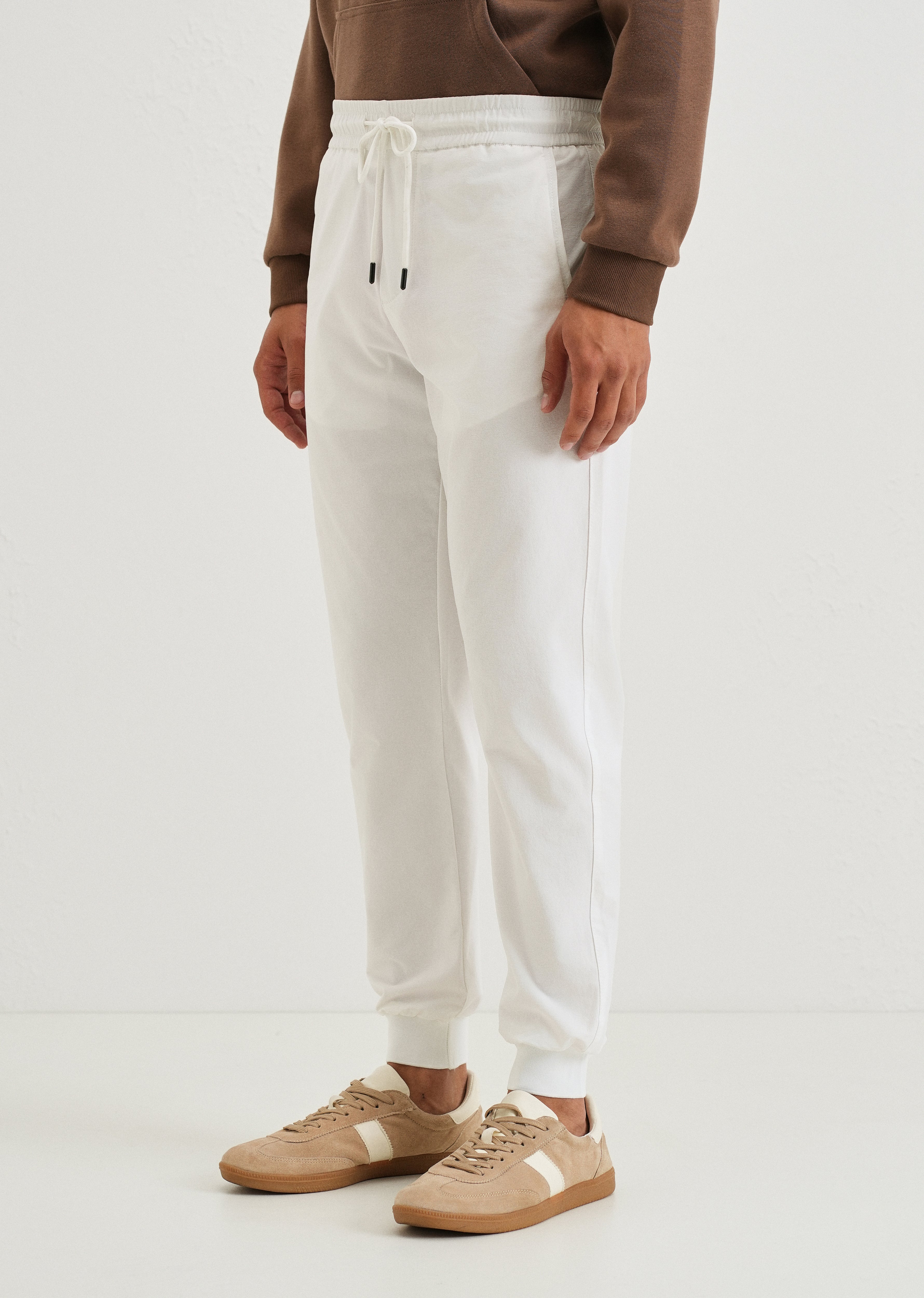 Pacific White Jogger