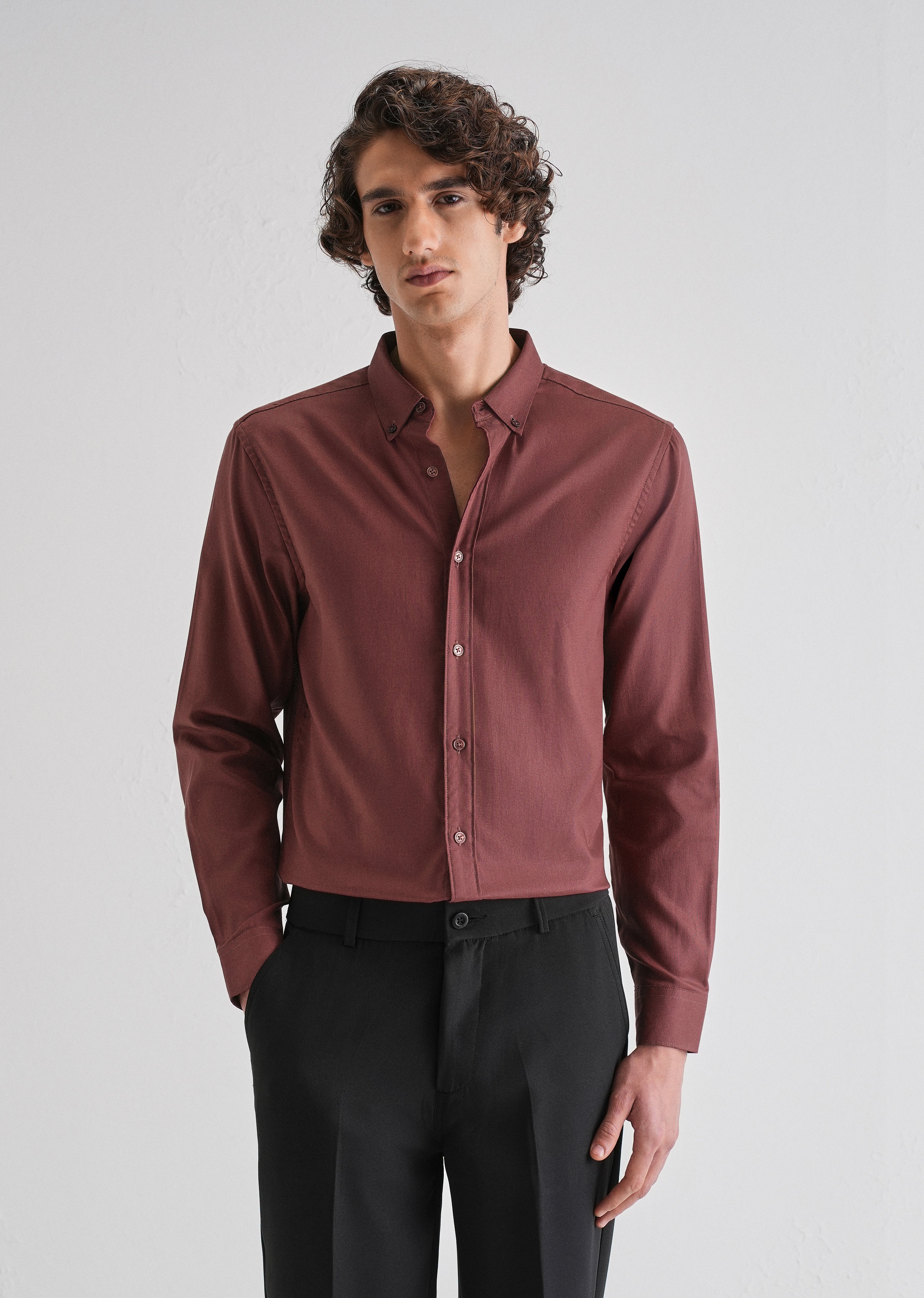 Red Ochre Plain Blended Cotton Regular Fit Shirt