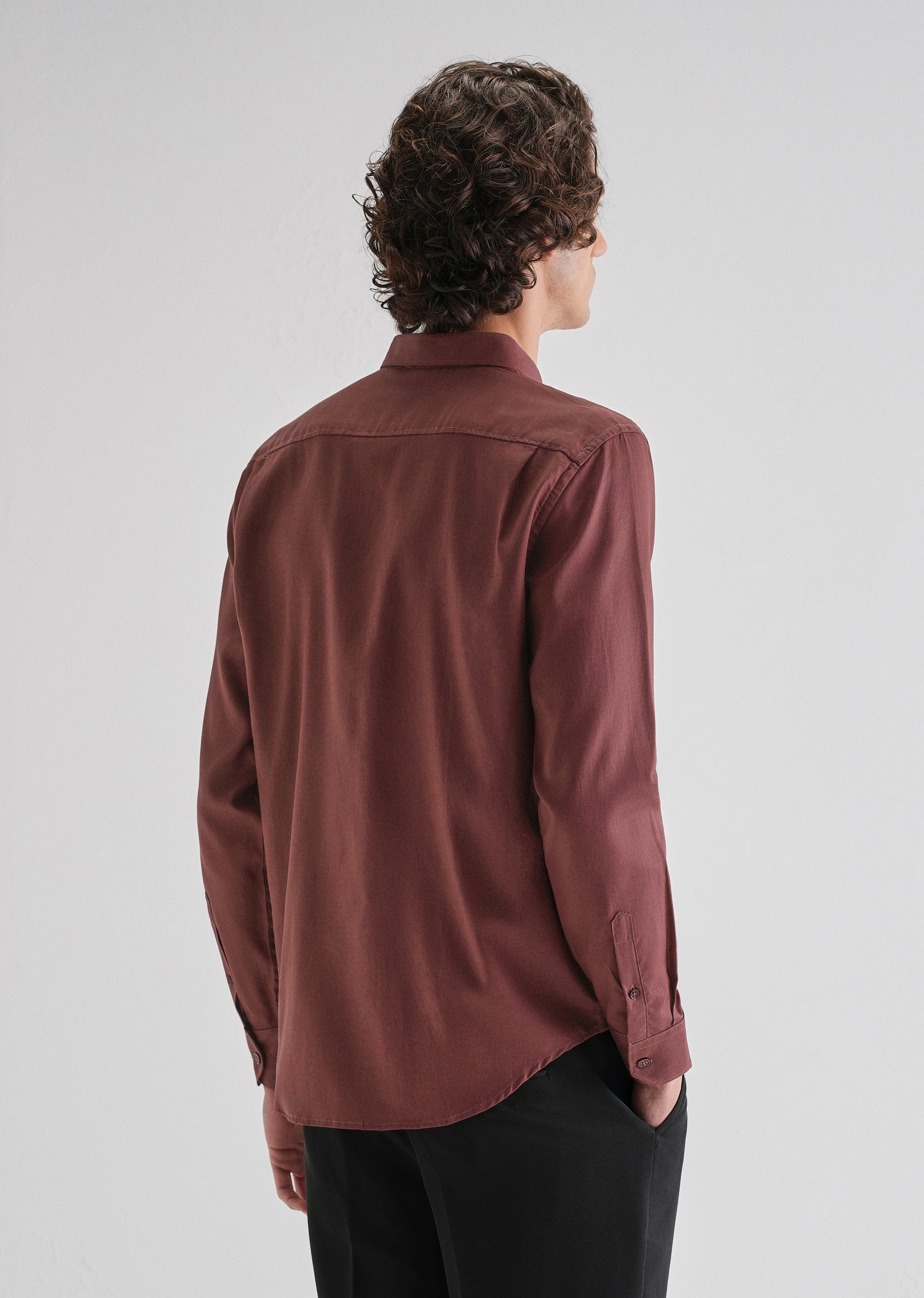 Red Ochre Plain Blended Cotton Regular Fit Shirt