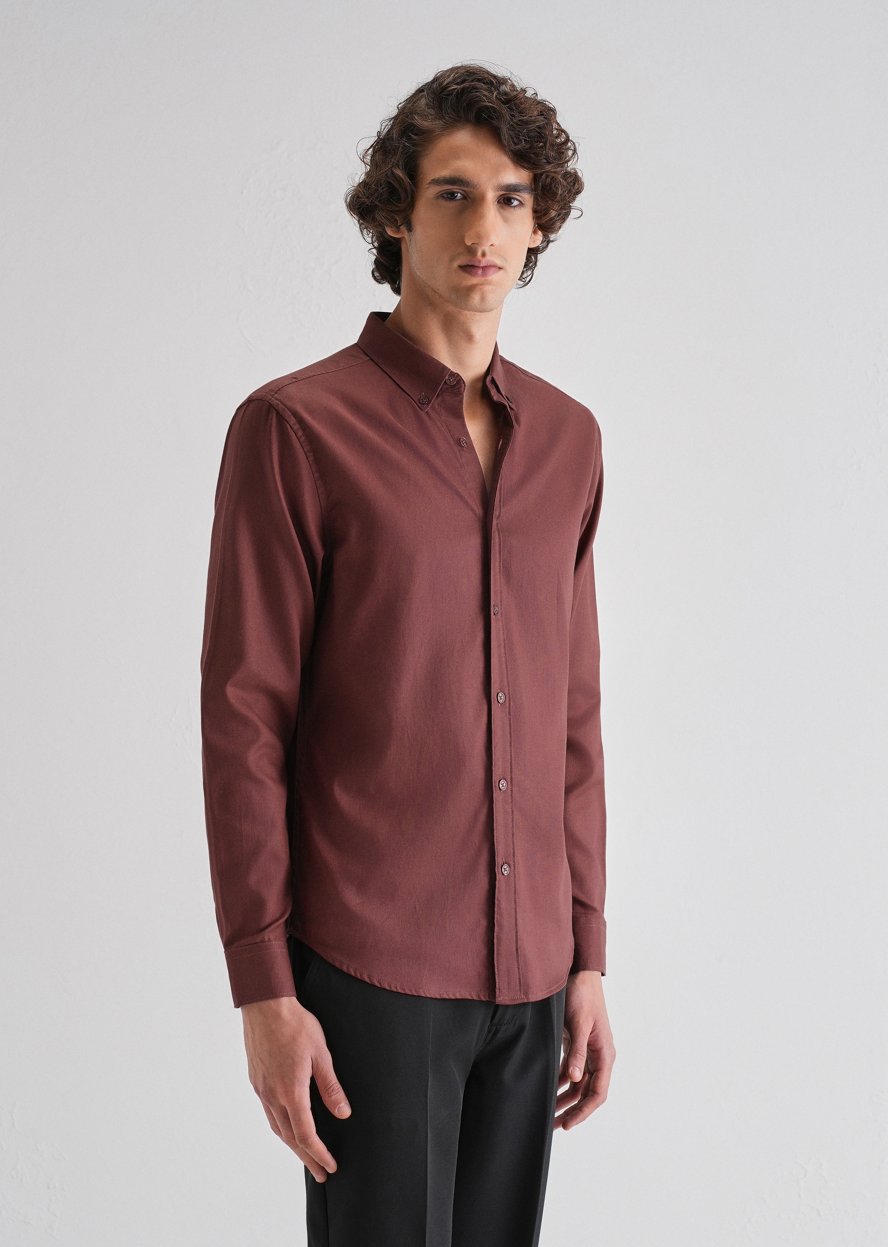 Red Ochre Plain Blended Cotton Regular Fit Shirt